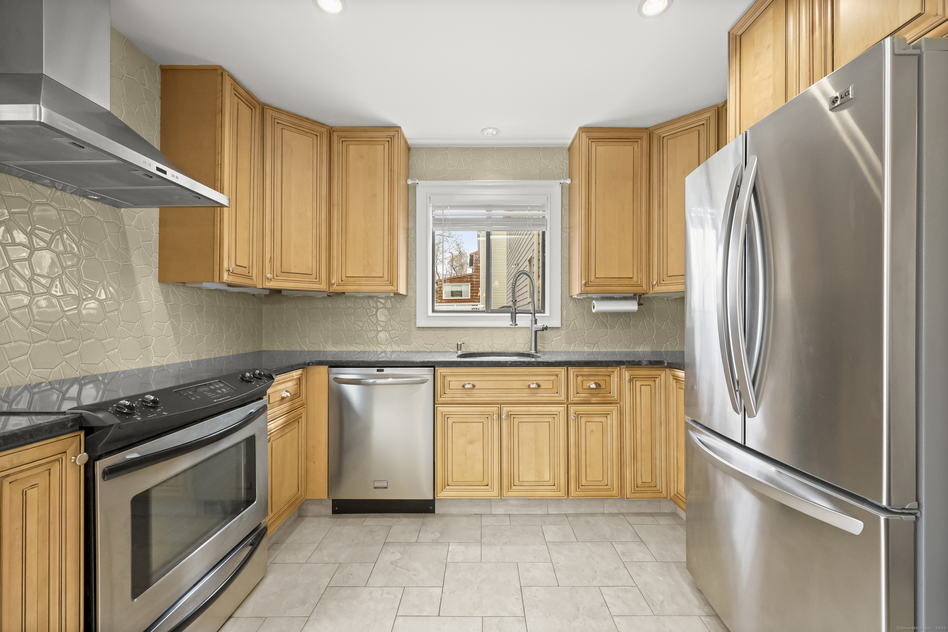 97 Cranston, Shelton, Connecticut 06484