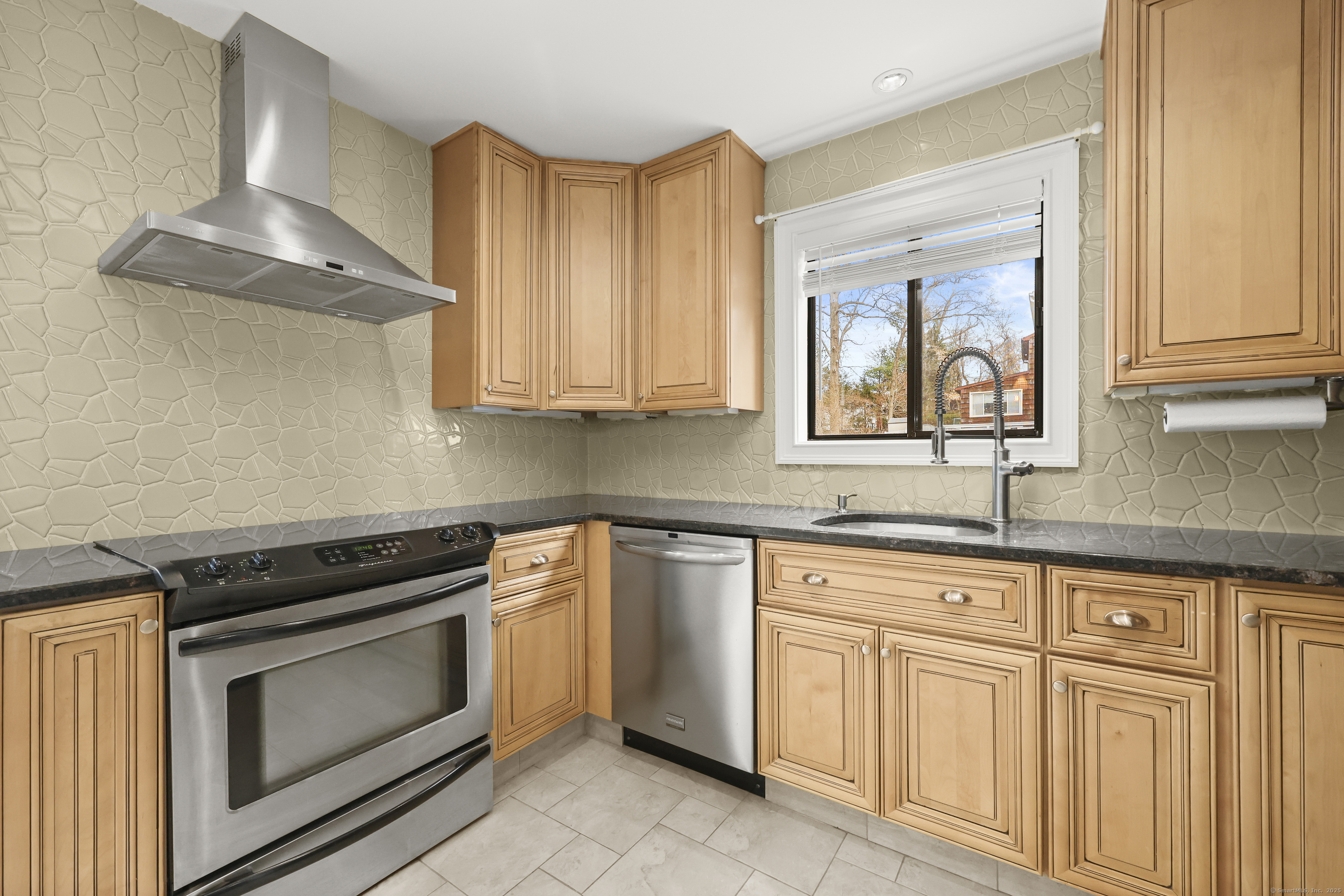 97 Cranston, Shelton, Connecticut 06484