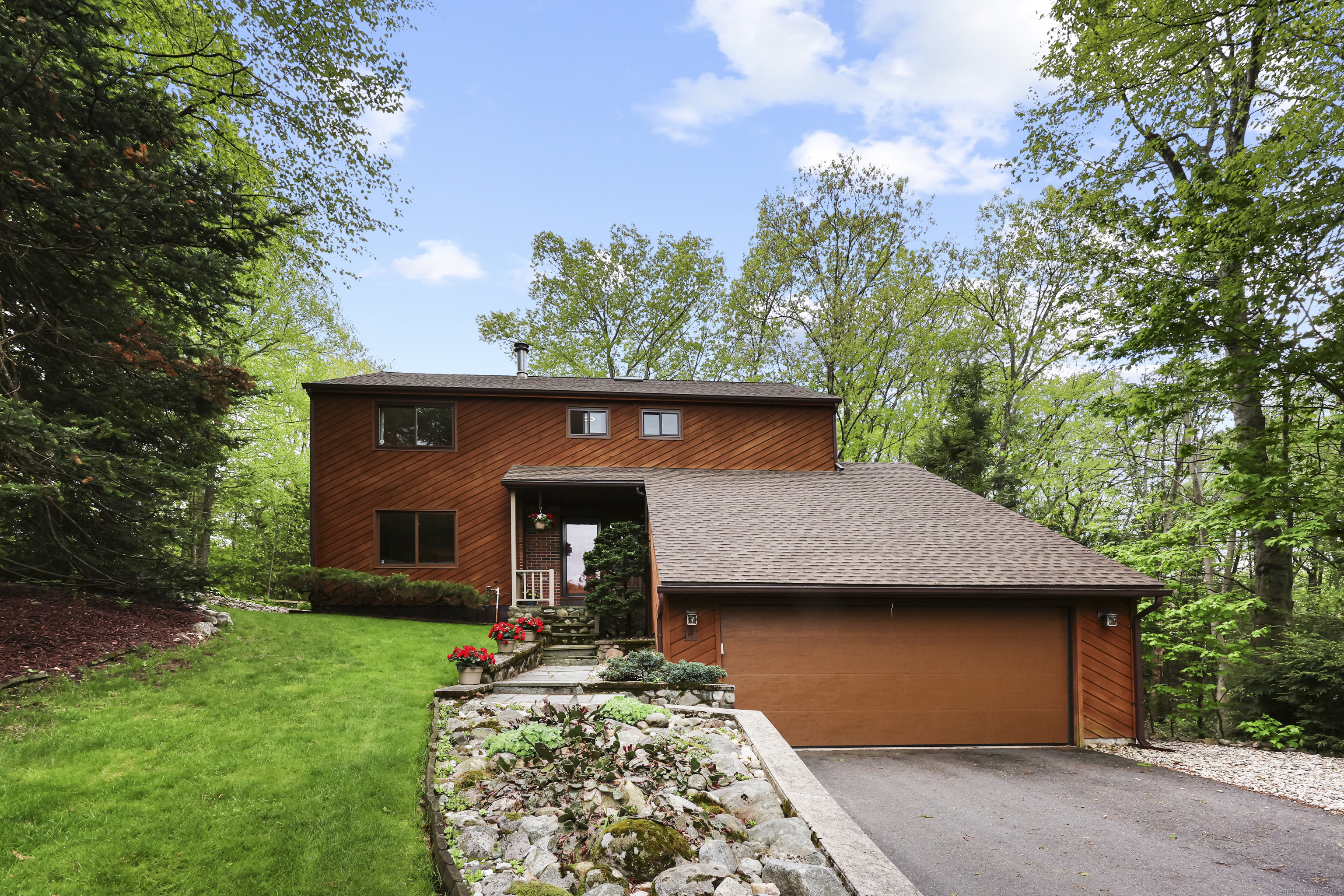 11 Wintergreen Lane Avon CT