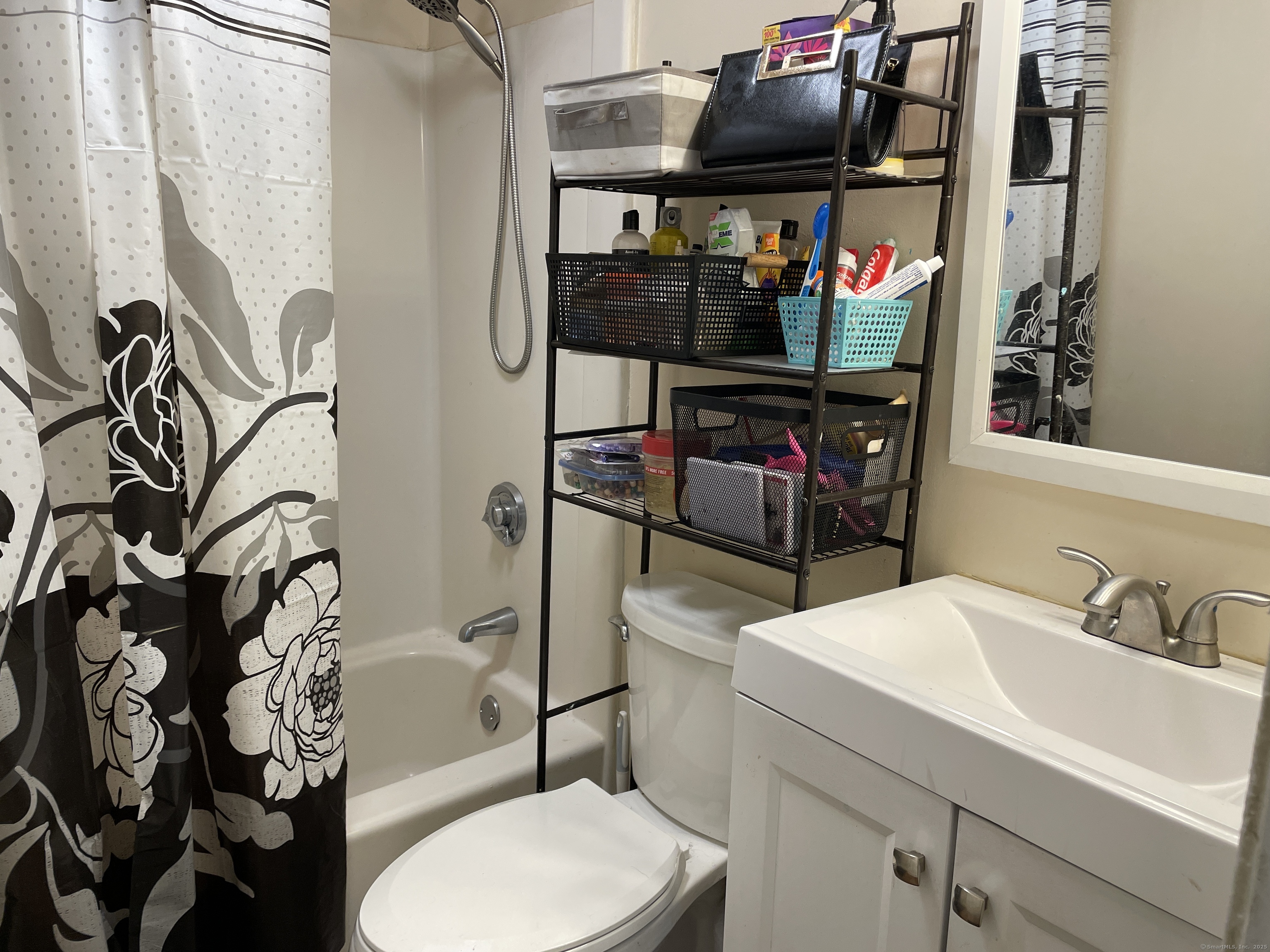 407 Hollister, Stratford, Connecticut 06615