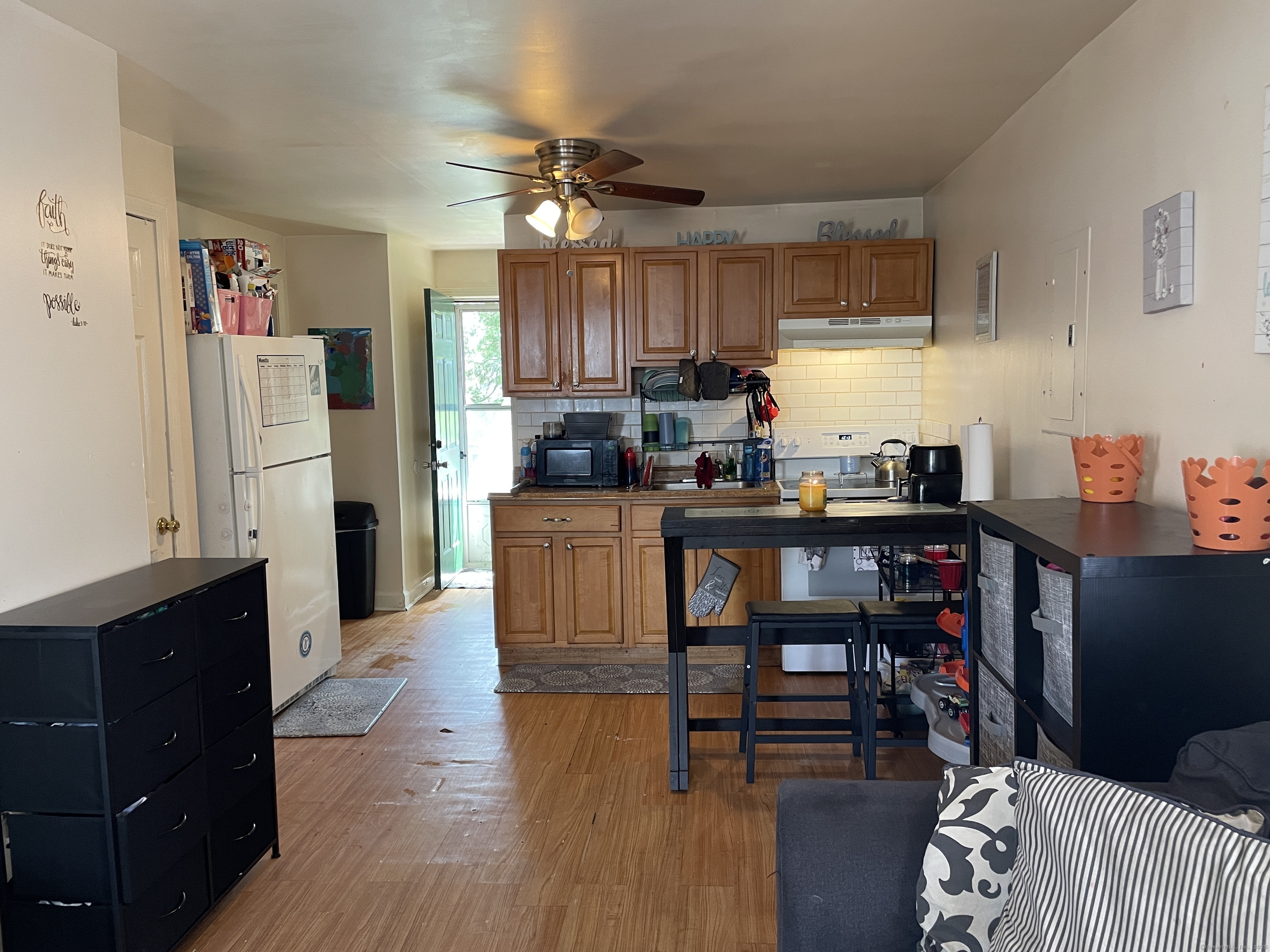 407 Hollister, Stratford, Connecticut 06615