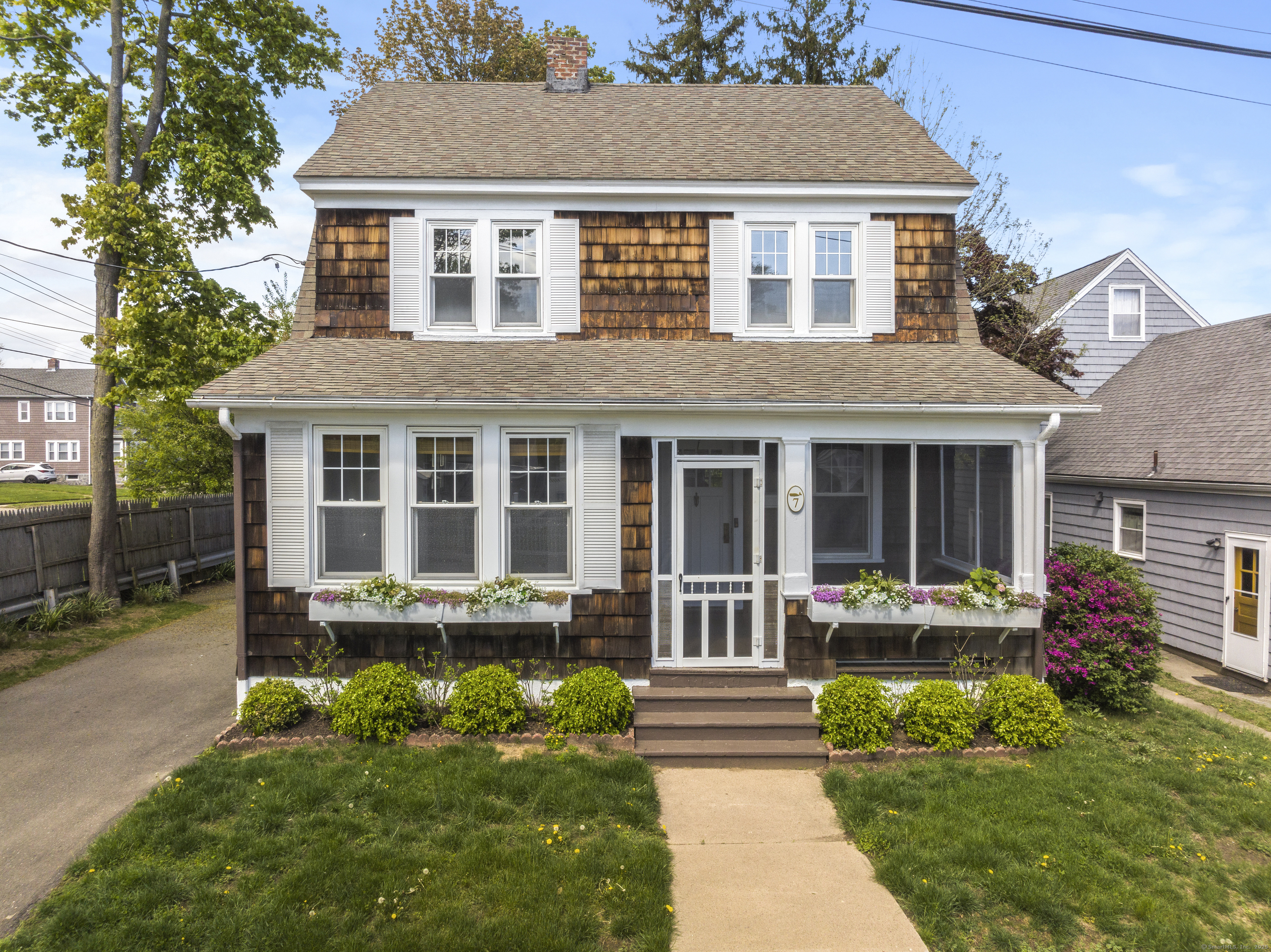7 Roberts, West Haven, Connecticut 06516