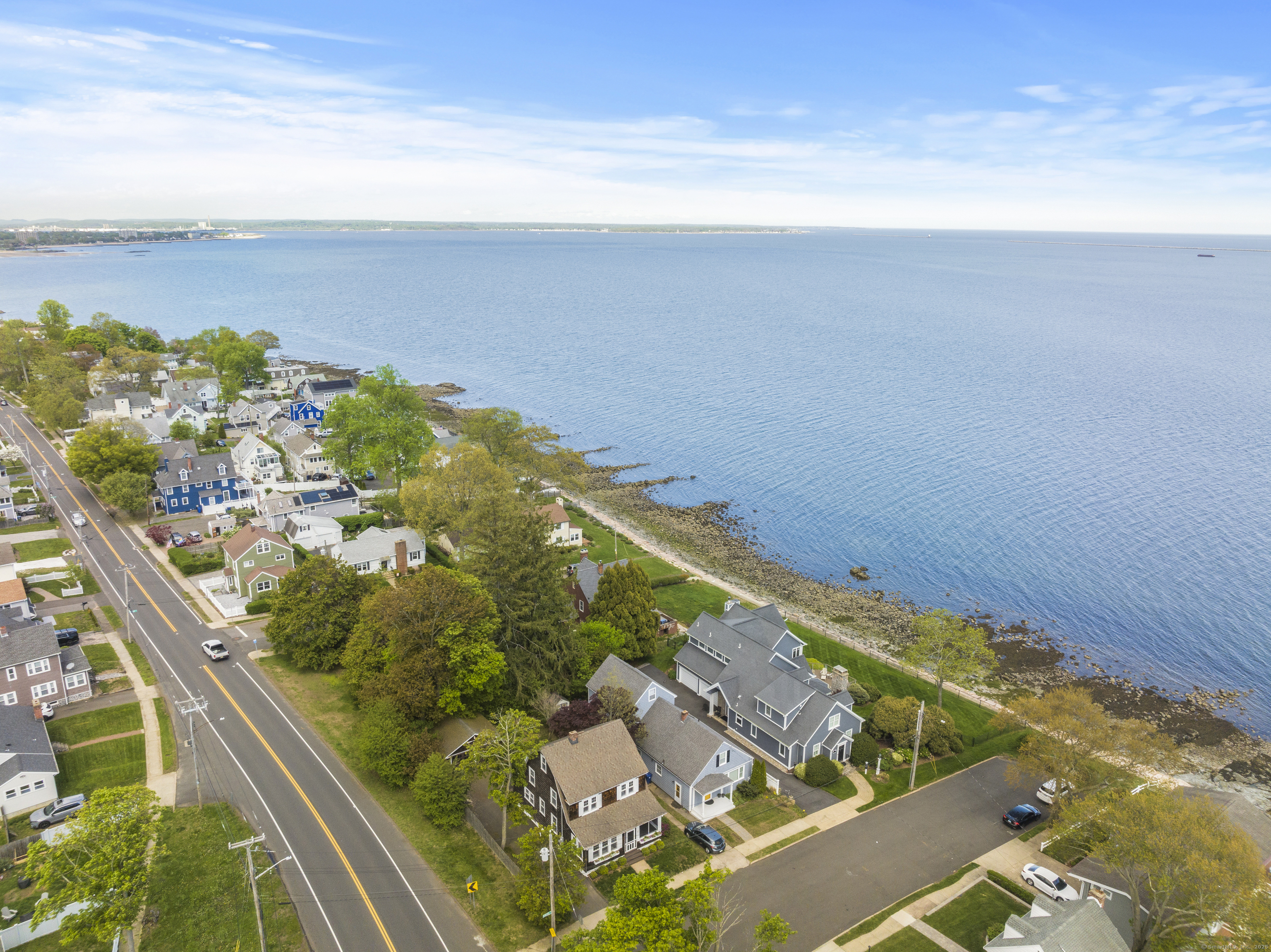 7 Roberts, West Haven, Connecticut 06516