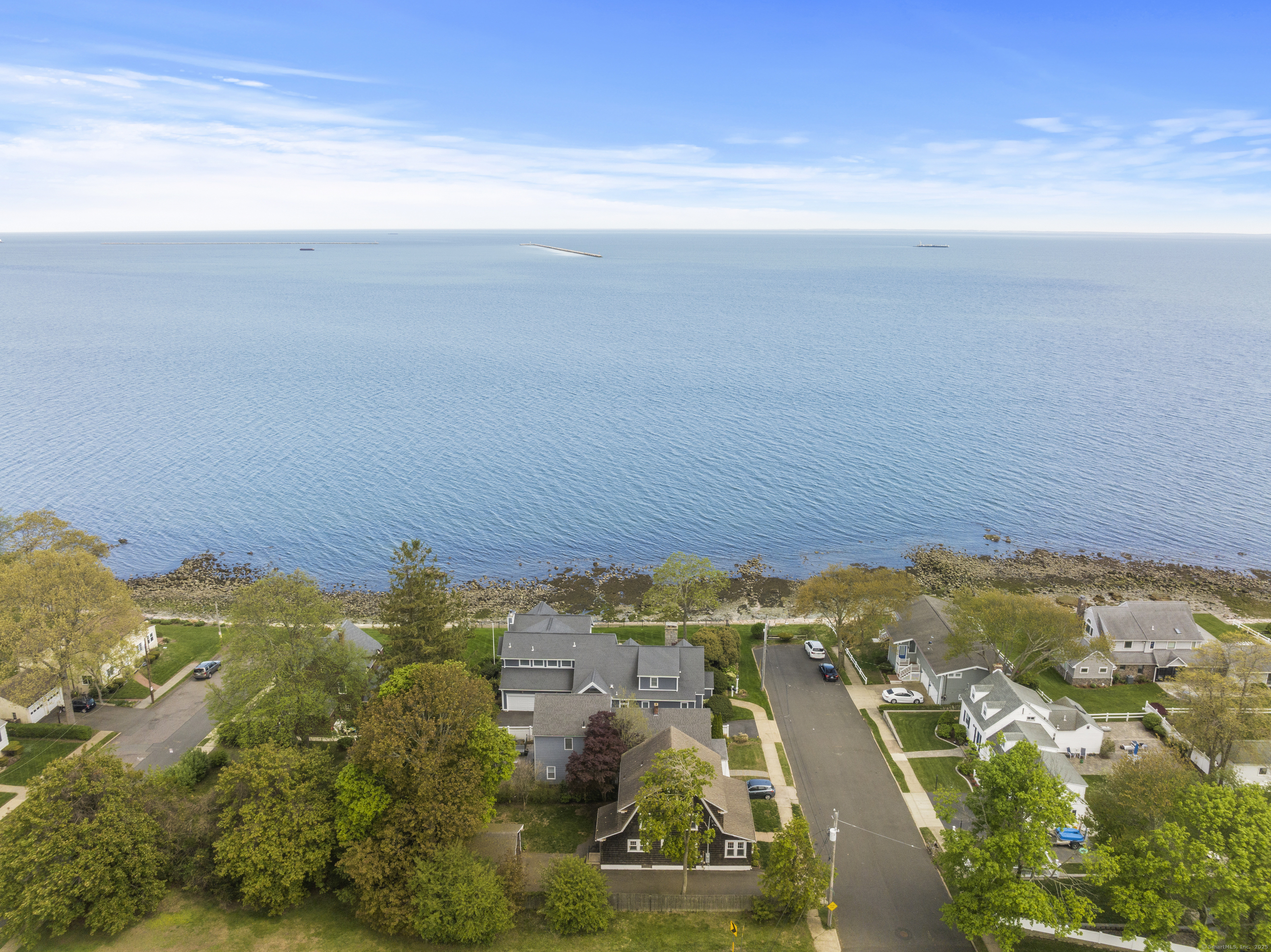 7 Roberts, West Haven, Connecticut 06516