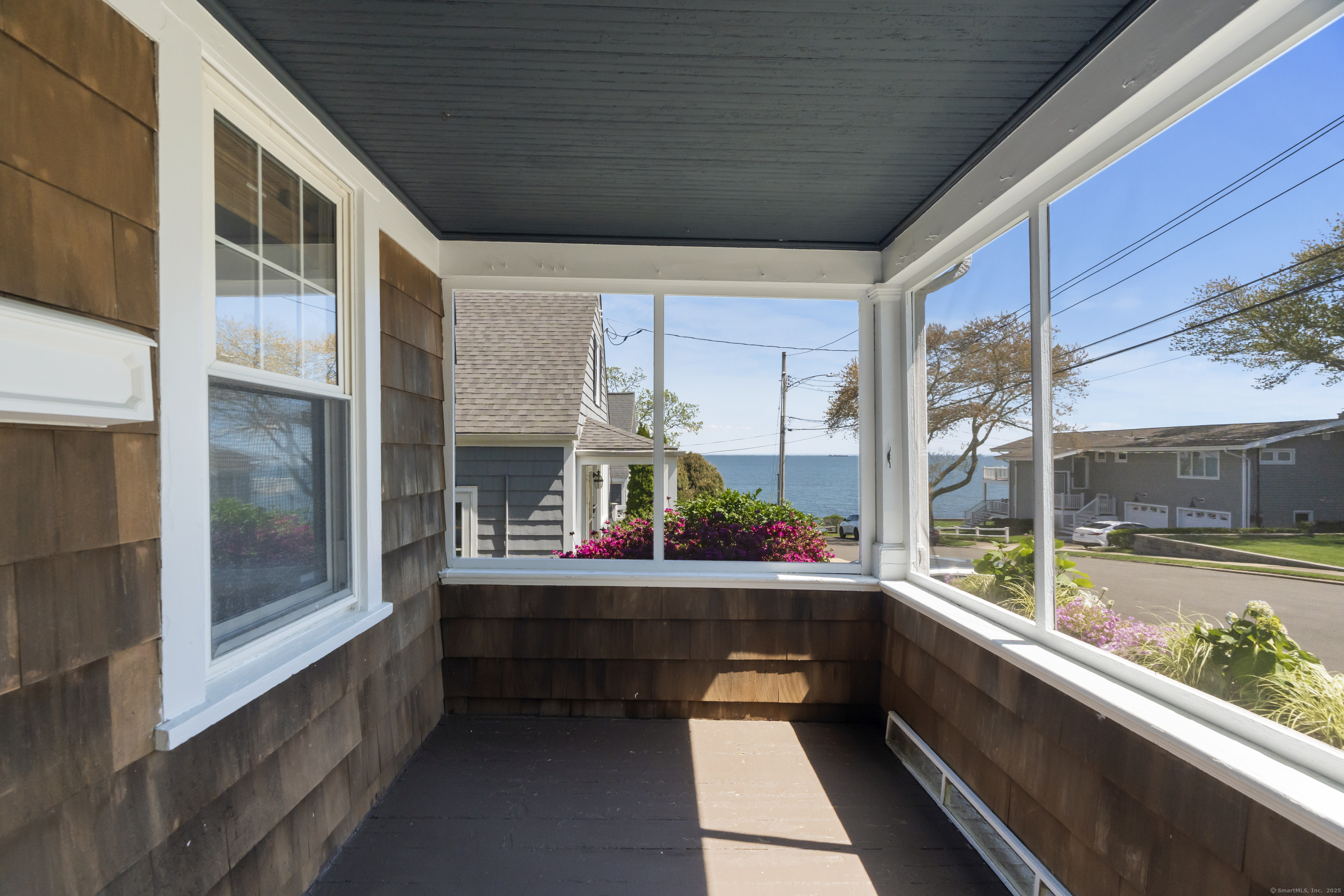 7 Roberts, West Haven, Connecticut 06516