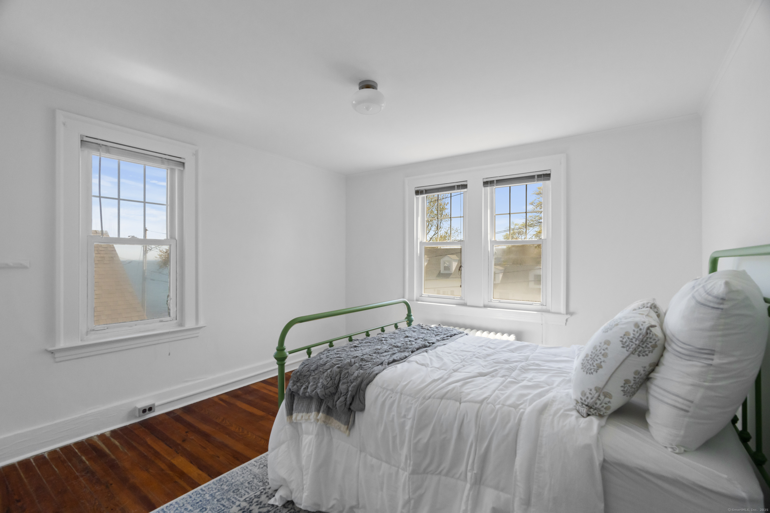 7 Roberts, West Haven, Connecticut 06516