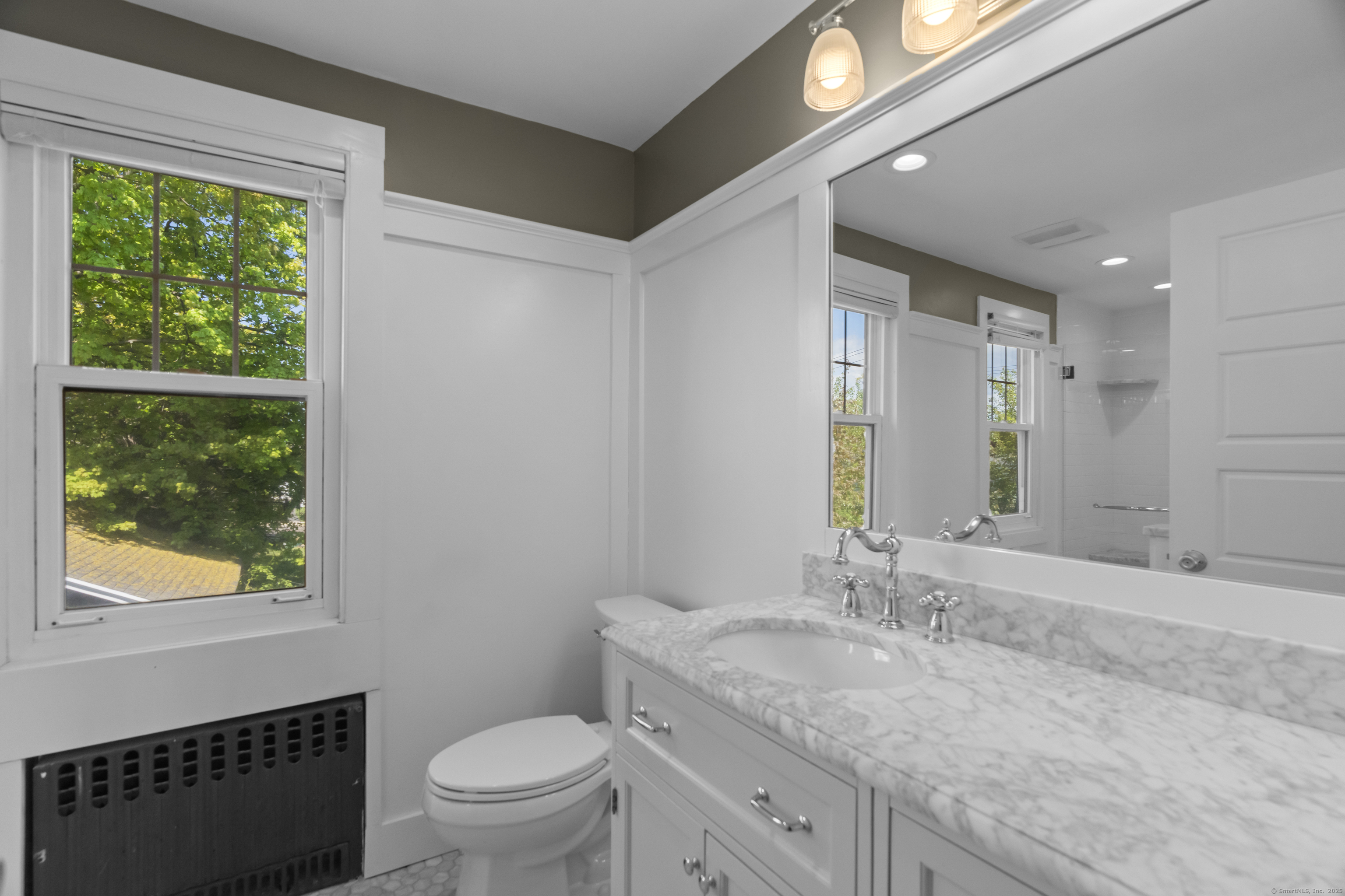 7 Roberts, West Haven, Connecticut 06516