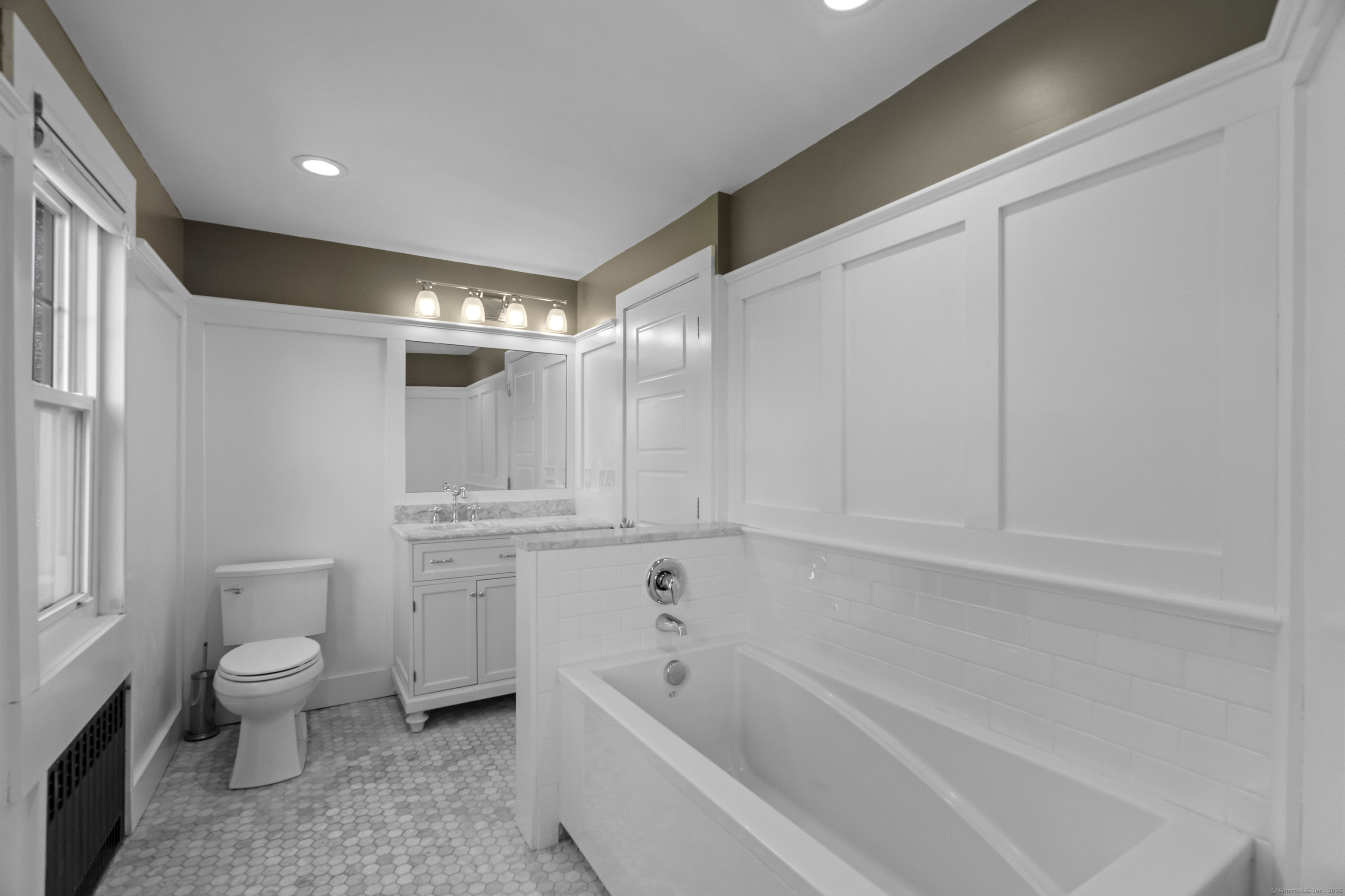7 Roberts, West Haven, Connecticut 06516