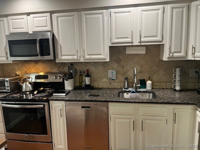329 Strawberry Hill, Norwalk, Connecticut 06851
