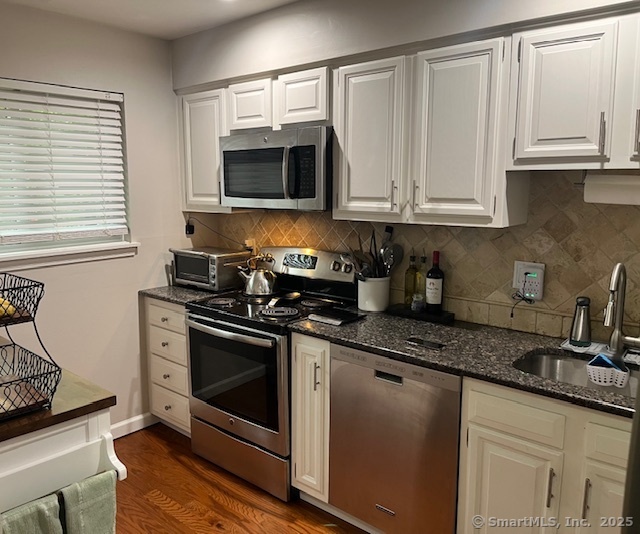 329 Strawberry Hill, Norwalk, Connecticut 06851