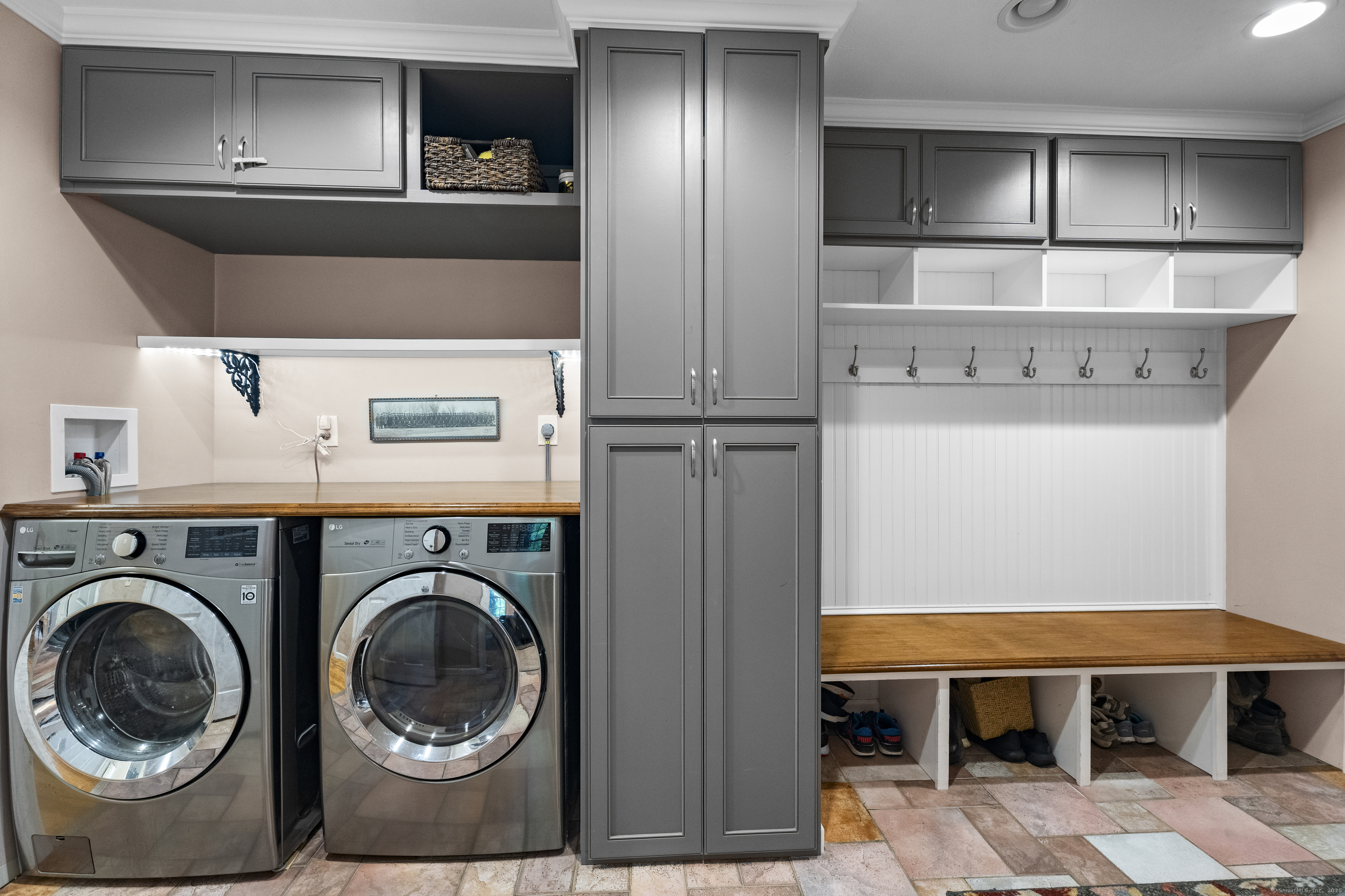9 Benham Hill, Hamden, Connecticut 06514