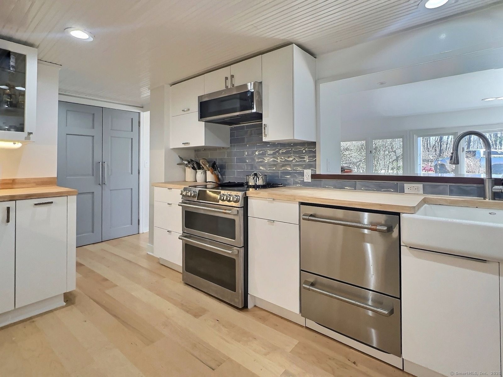 206 Sharp Hill, Wilton, Connecticut 06897
