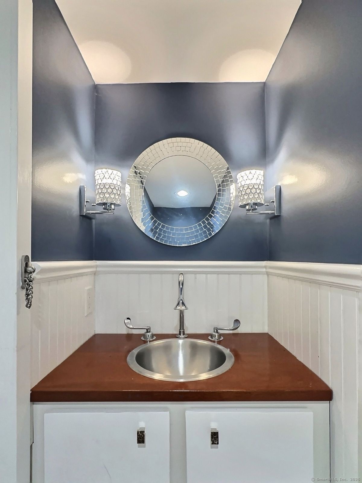 206 Sharp Hill, Wilton, Connecticut 06897