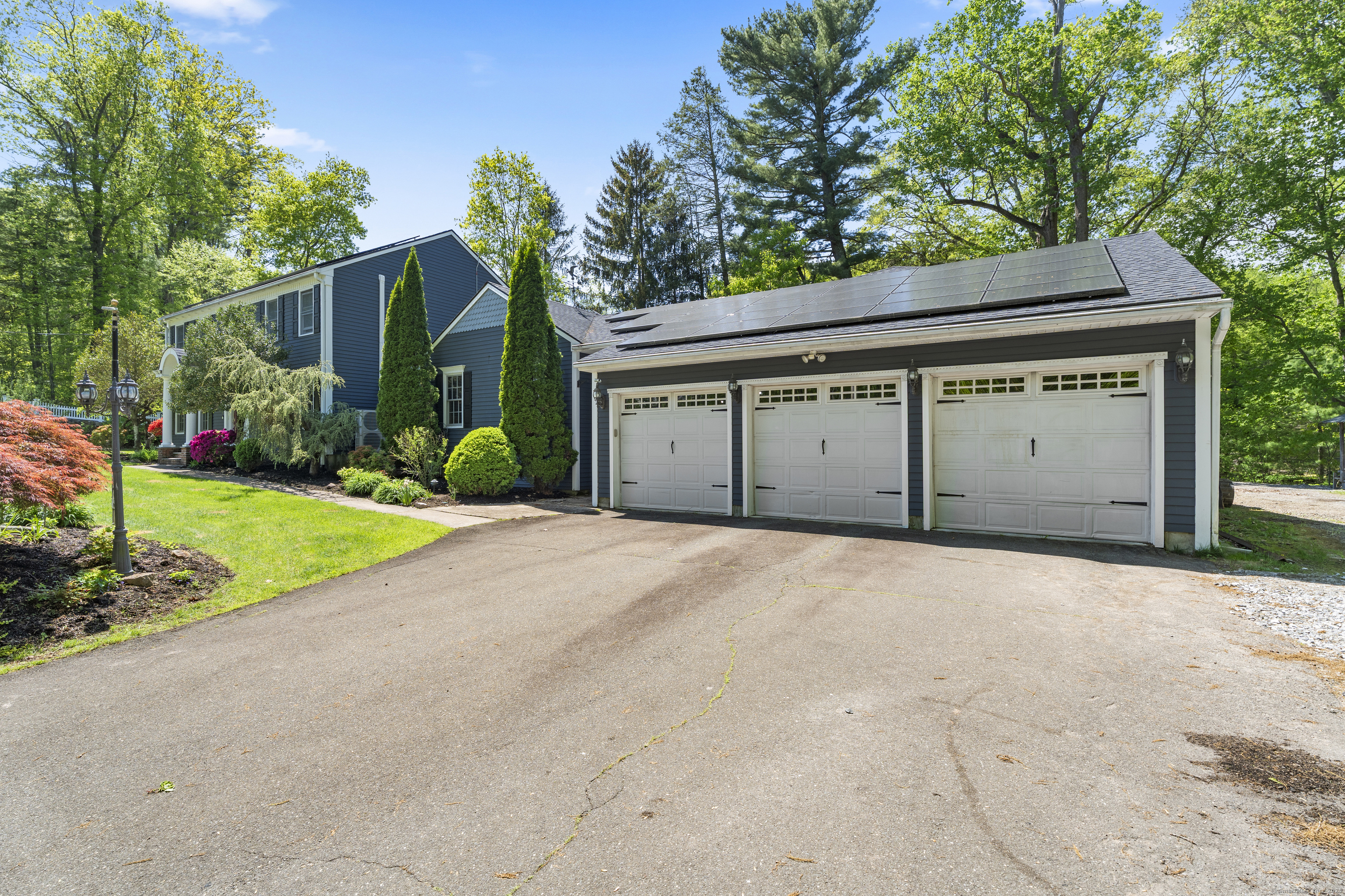 9 Benham Hill, Hamden, Connecticut 06514