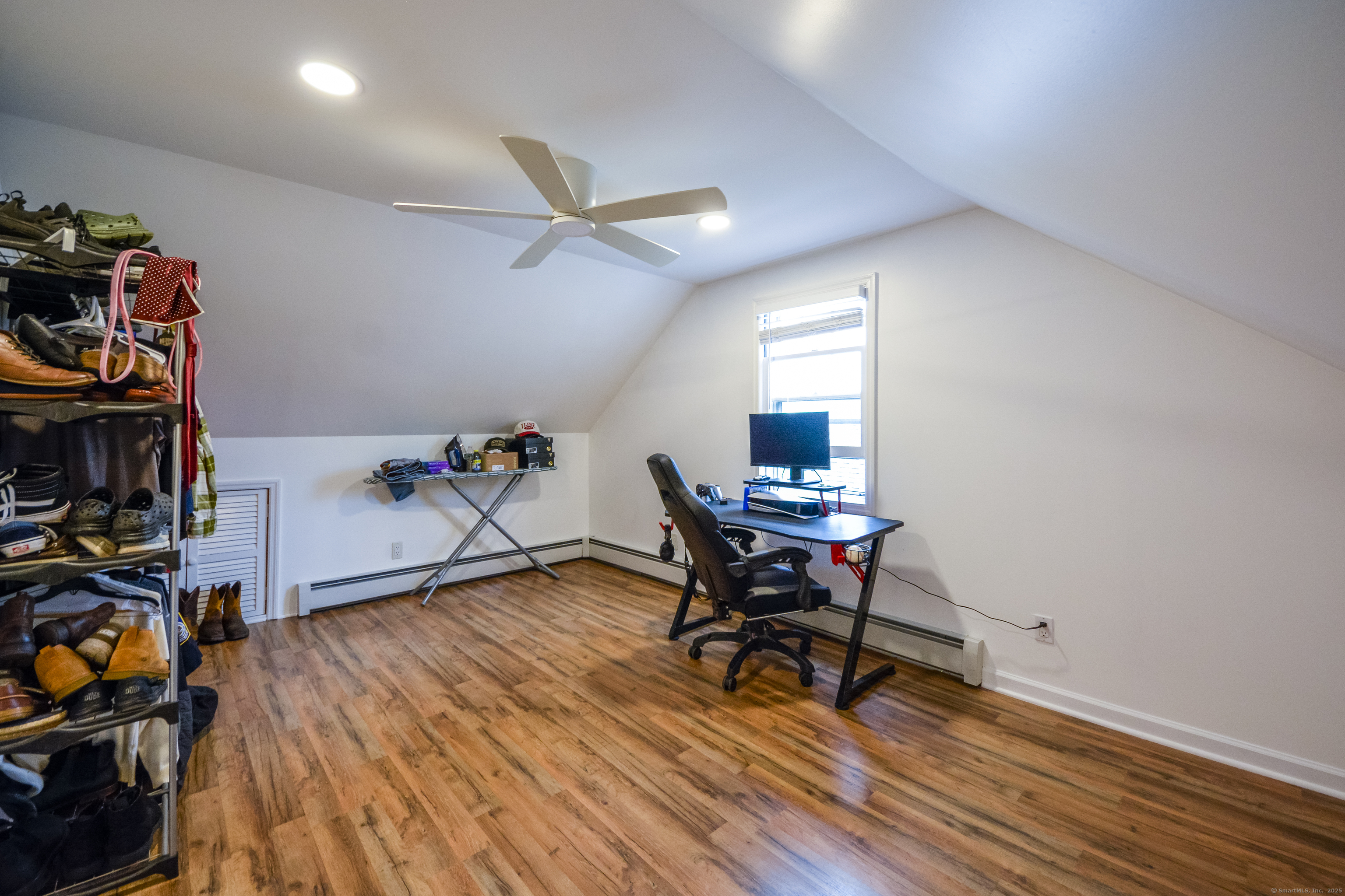 1746 North, Stratford, Connecticut 06614