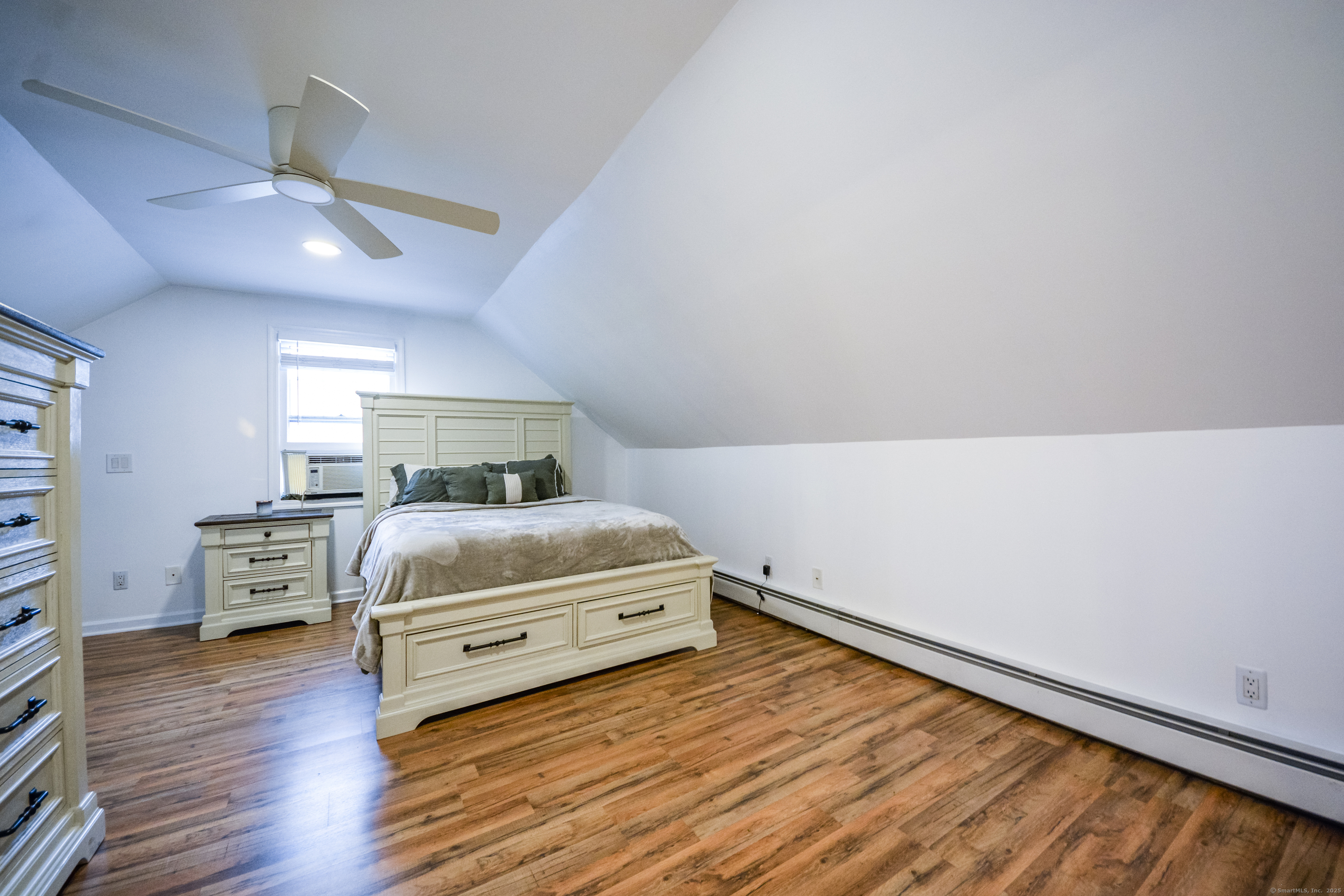 1746 North, Stratford, Connecticut 06614