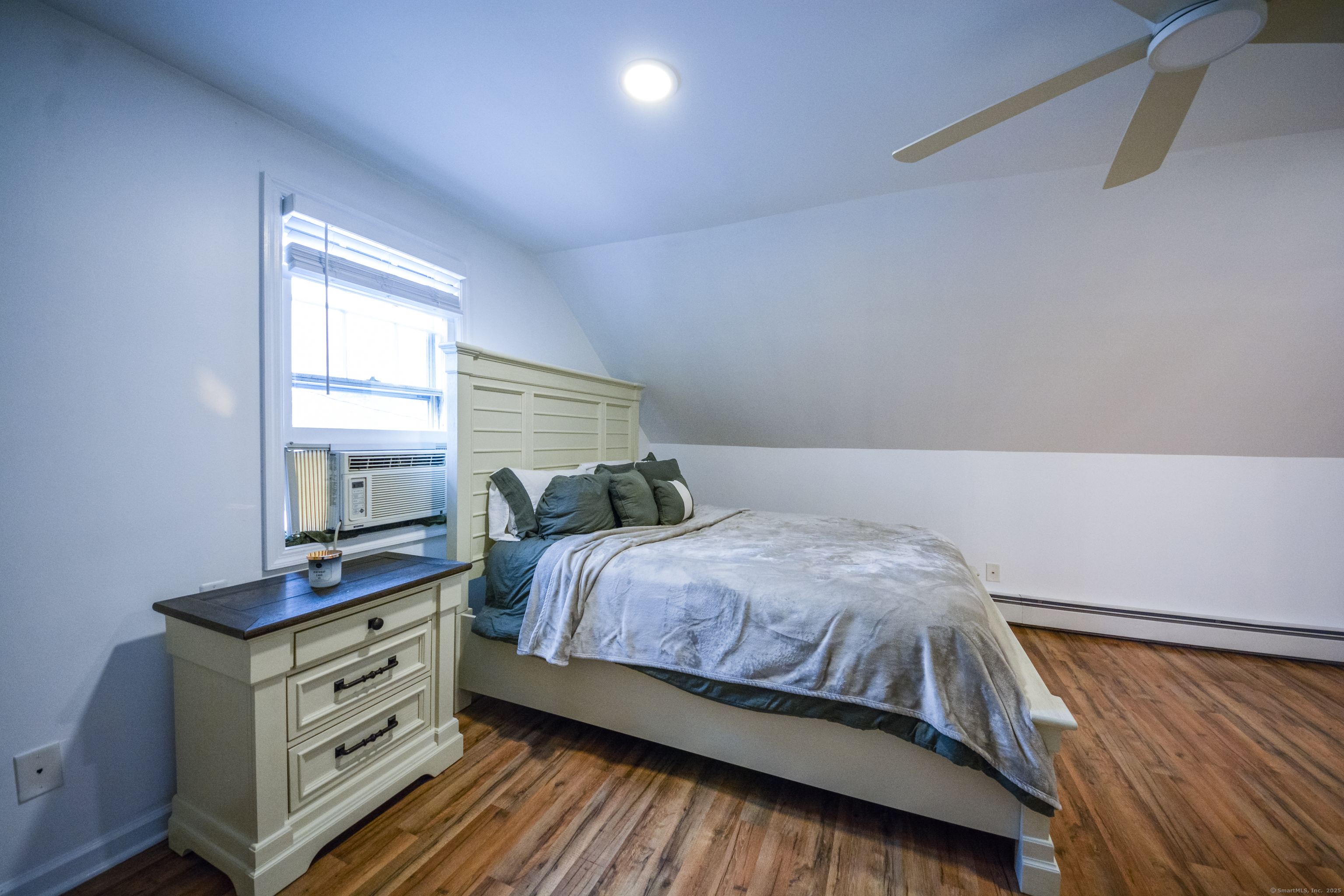 1746 North, Stratford, Connecticut 06614