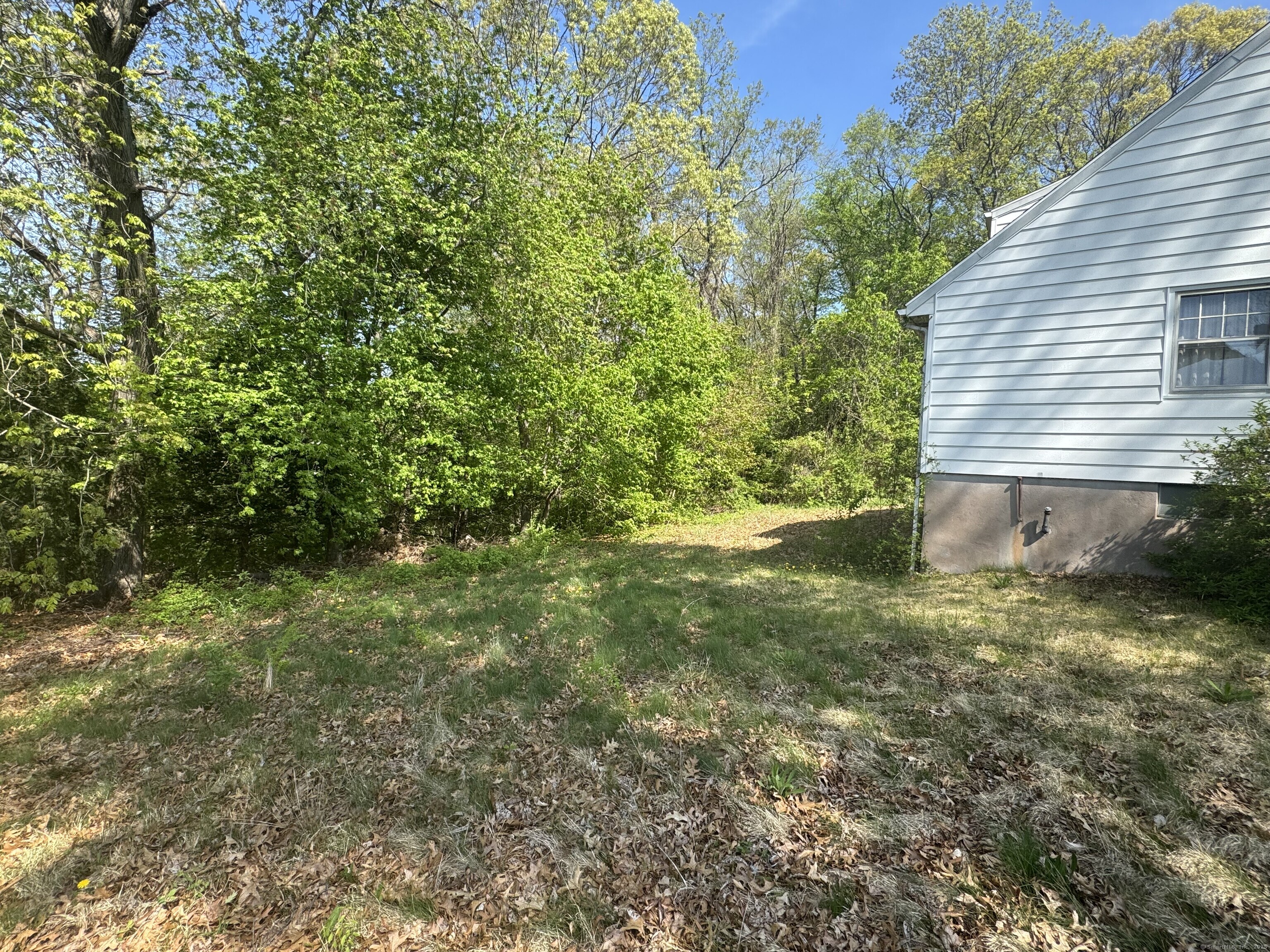 472 Strong, East Haven, Connecticut 06512
