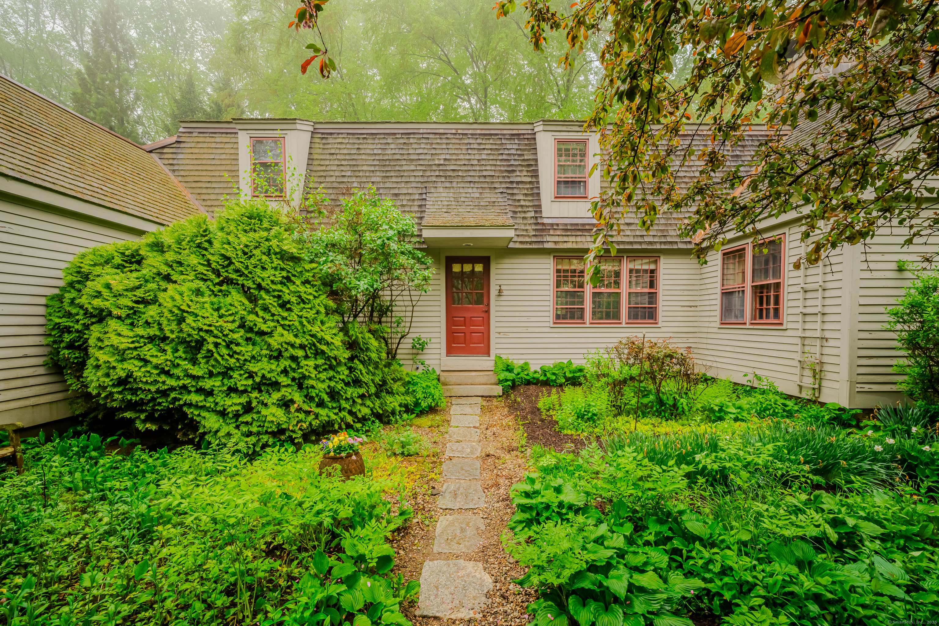 36 Burnt Swamp, Woodbridge, Connecticut 06525