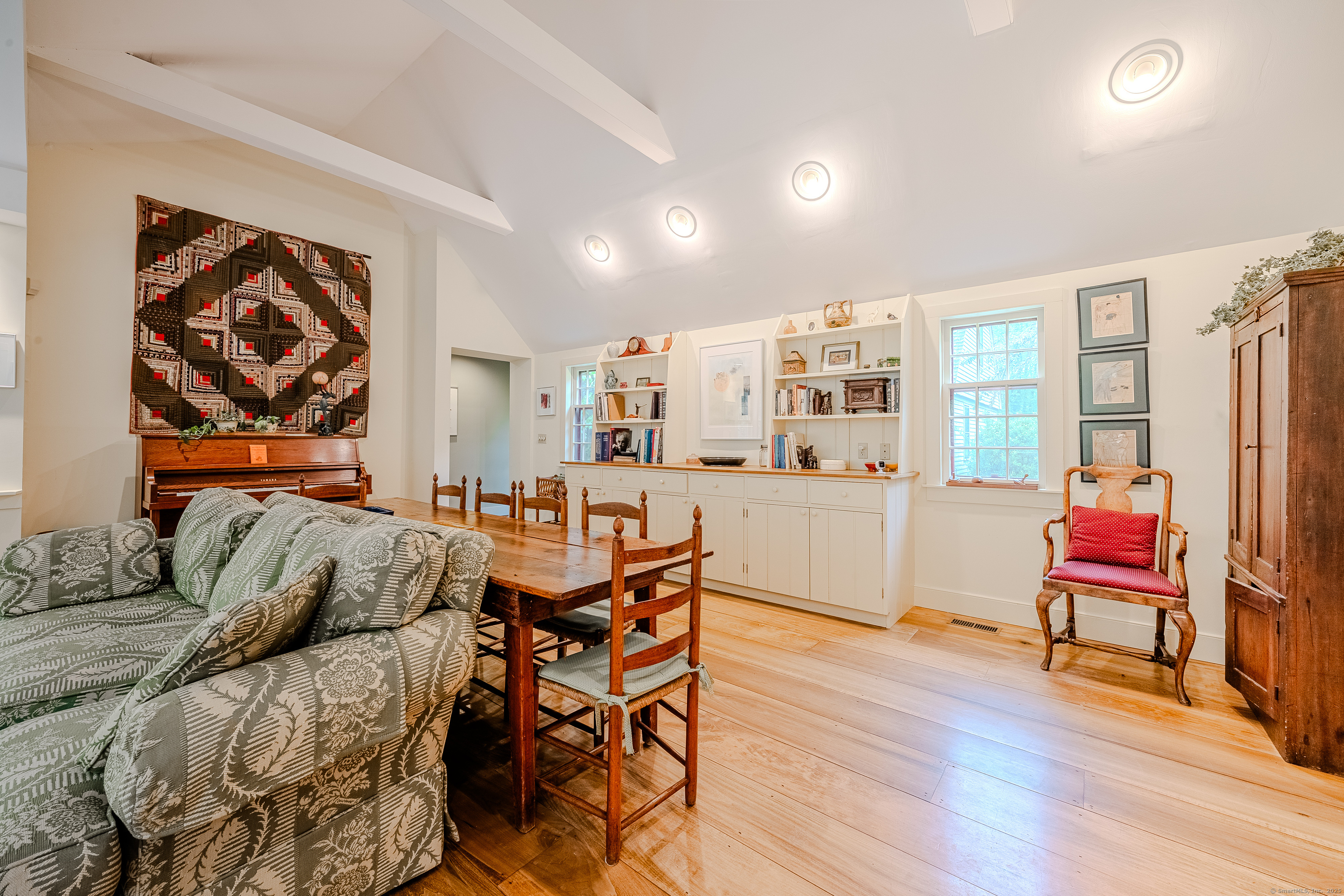 36 Burnt Swamp, Woodbridge, Connecticut 06525
