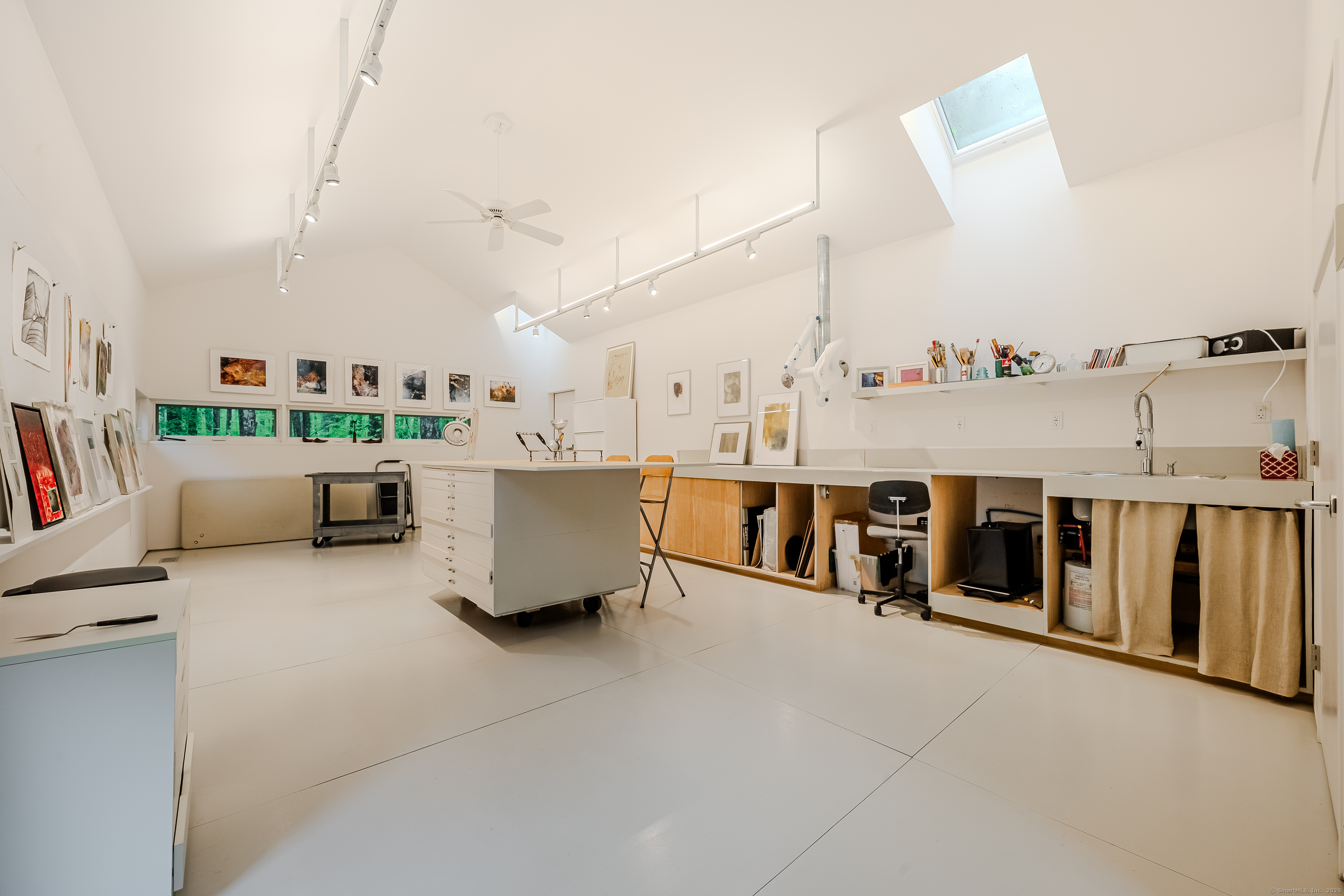 36 Burnt Swamp, Woodbridge, Connecticut 06525