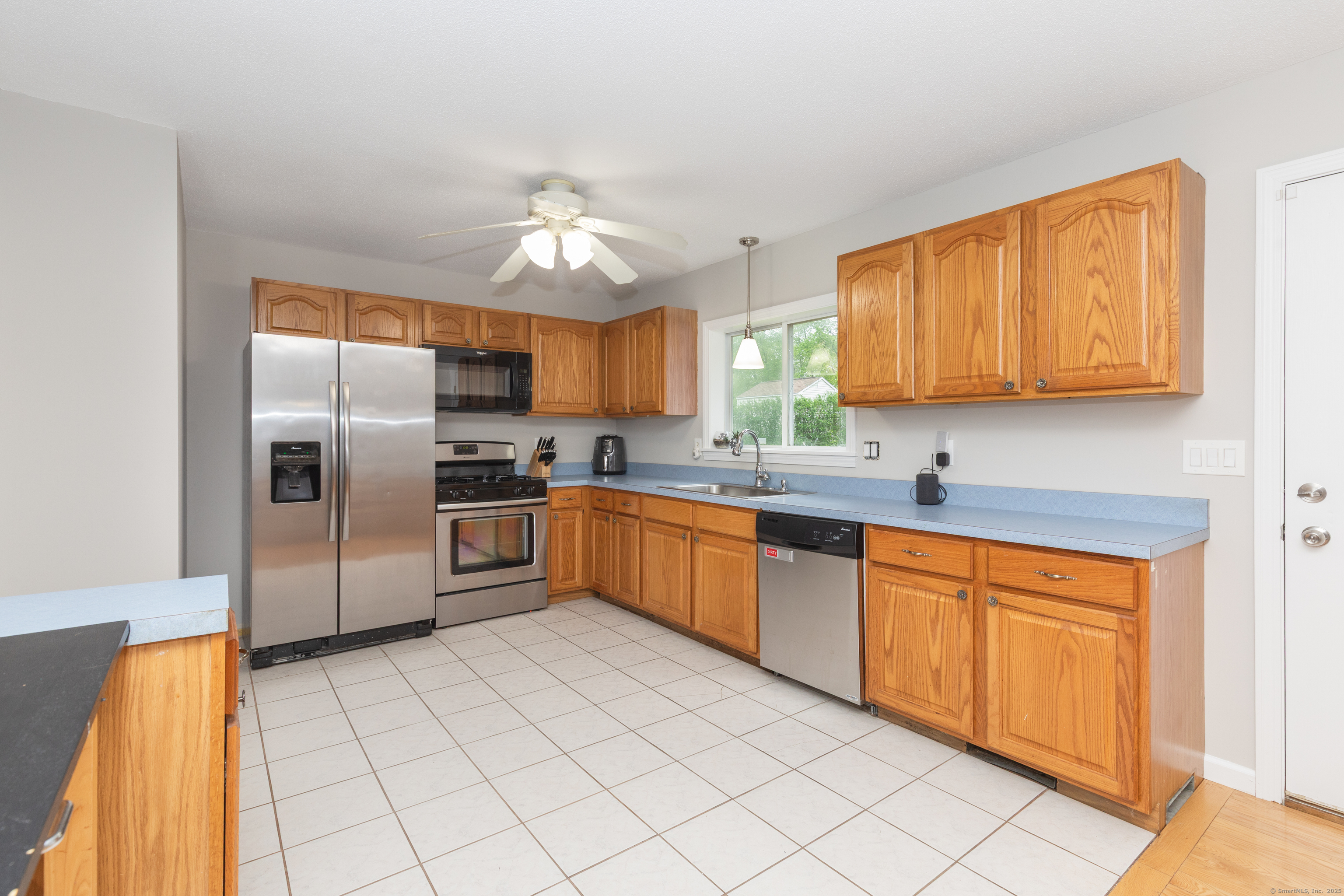 37 Crofut, Naugatuck, Connecticut 06770