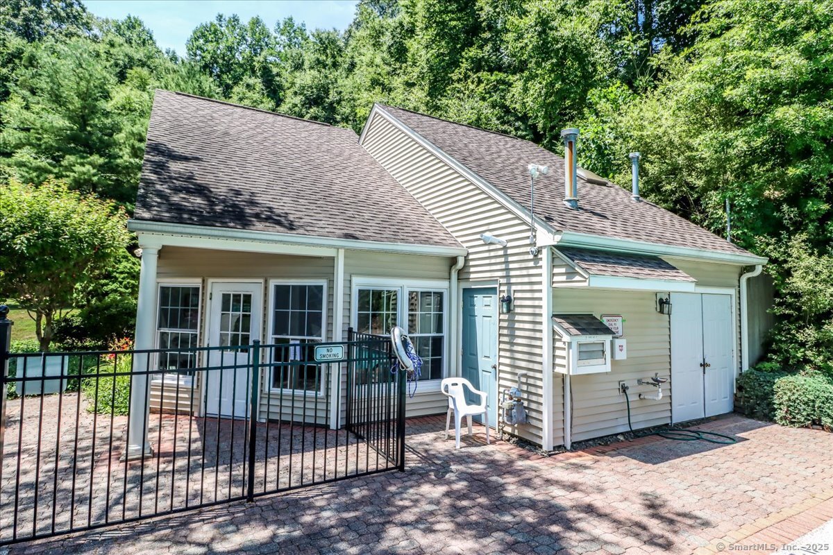 446 Pitkin, Trumbull, Connecticut 06611