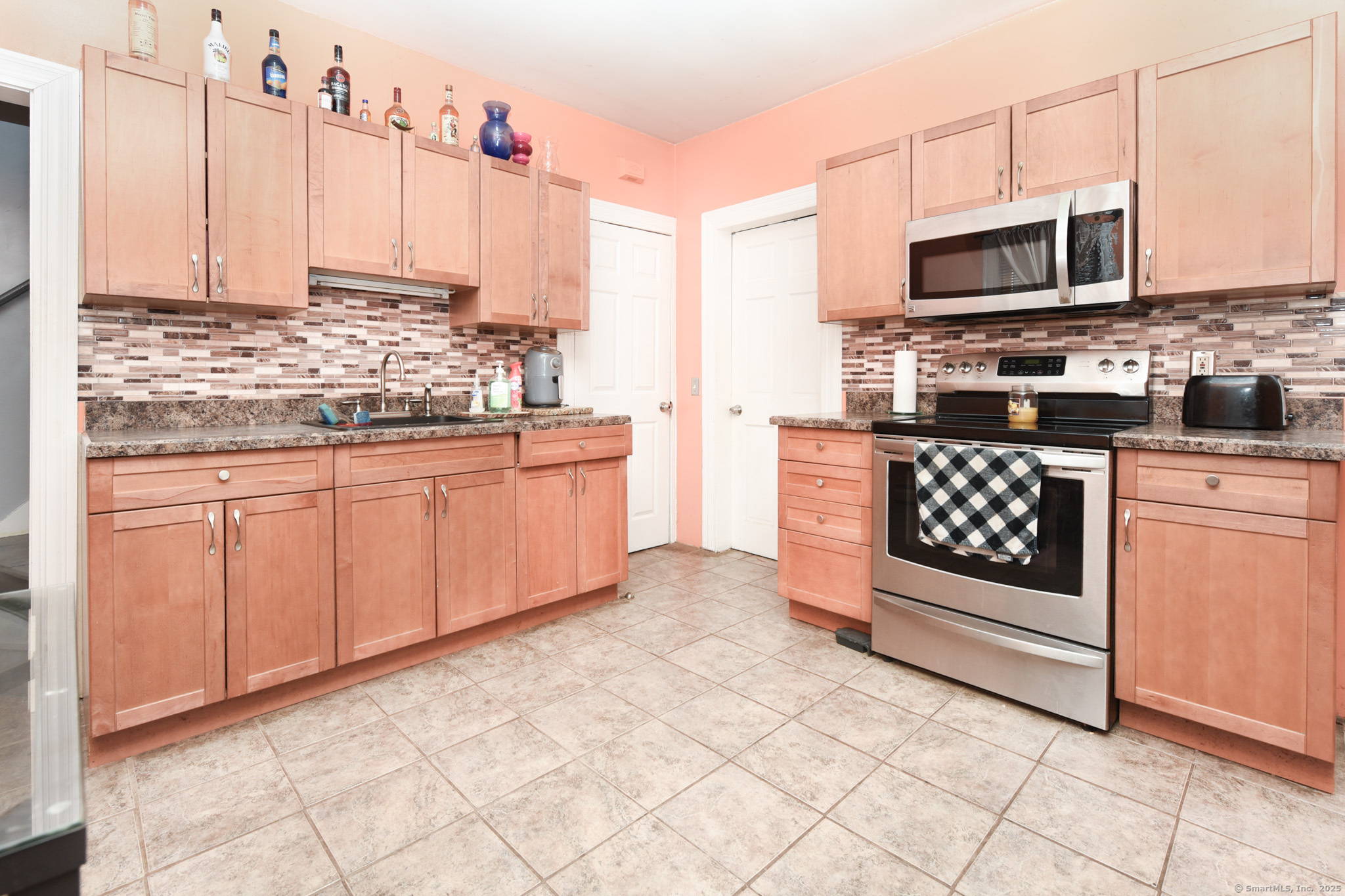 181 Sampson, Bridgeport, Connecticut 06606