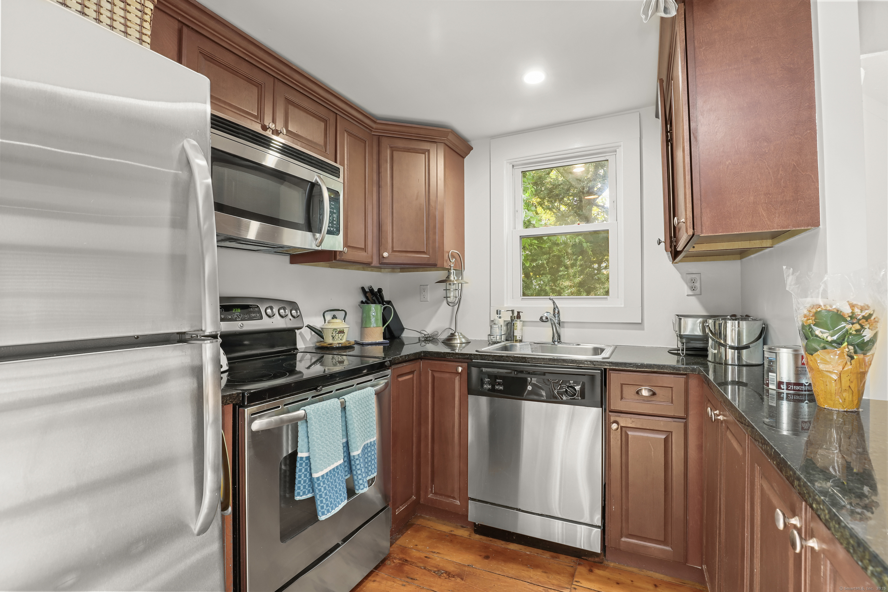 47 - 49 Hollow Tree Ridge, Darien, Connecticut 06820