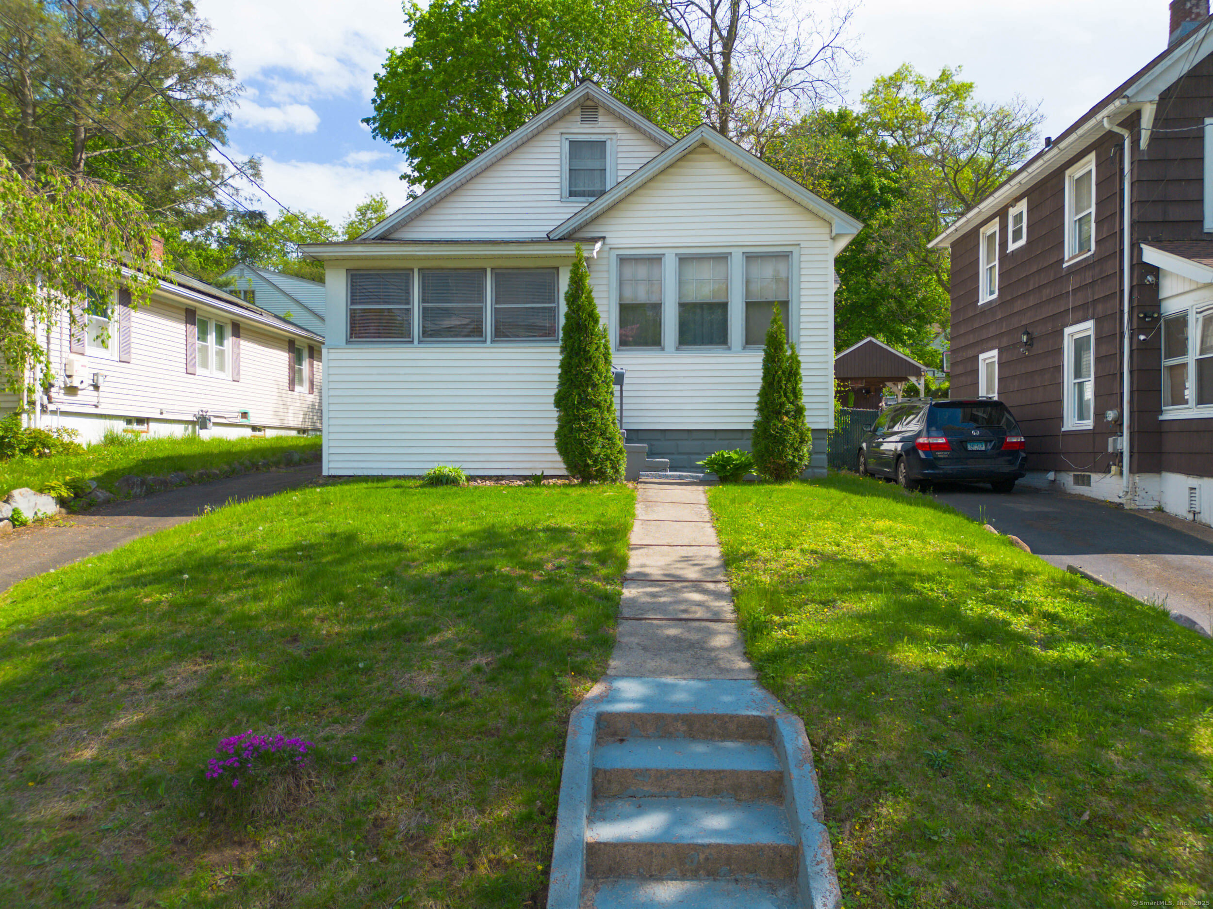 202 Augur, Hamden, Connecticut 06517