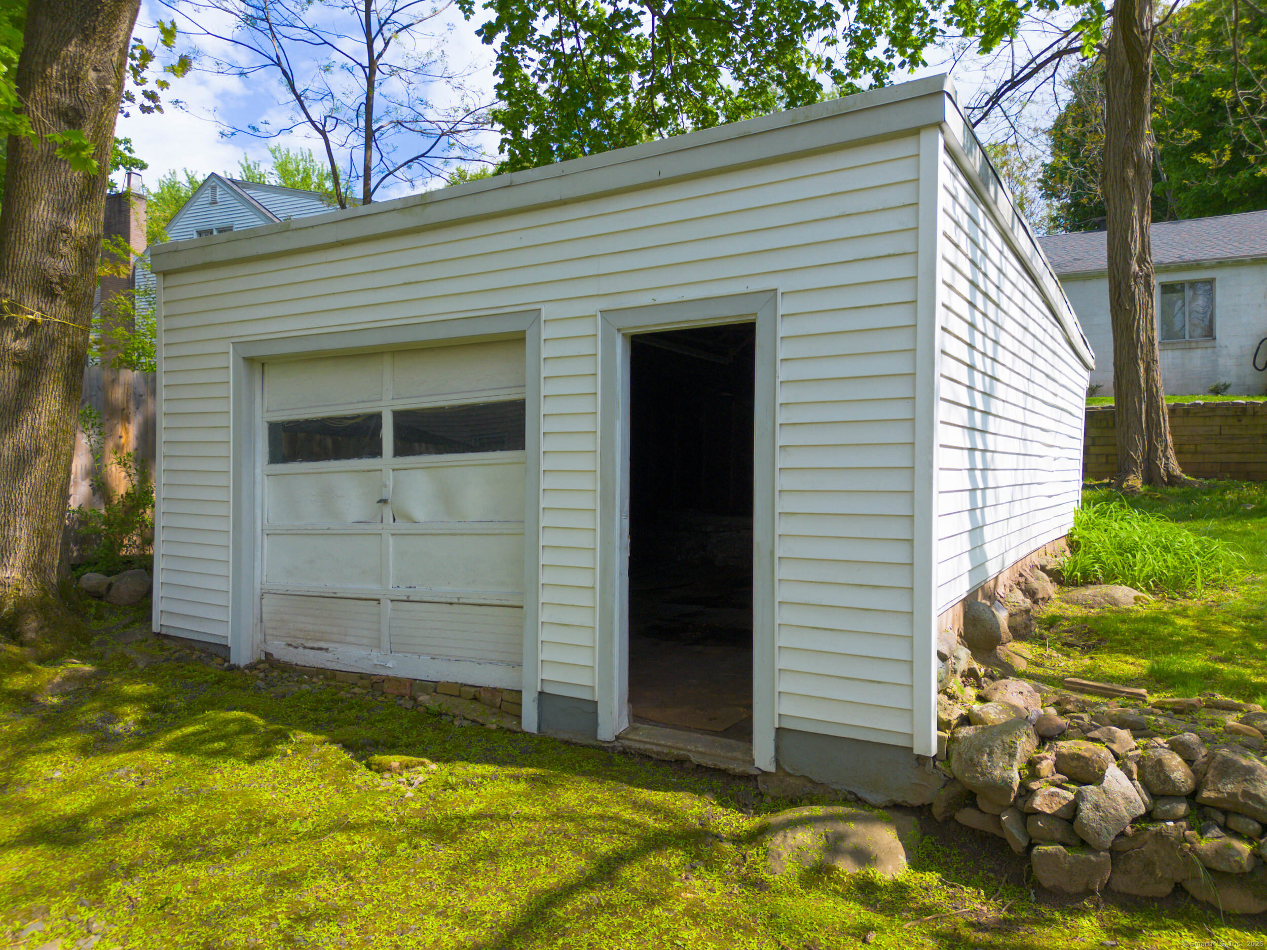 202 Augur, Hamden, Connecticut 06517