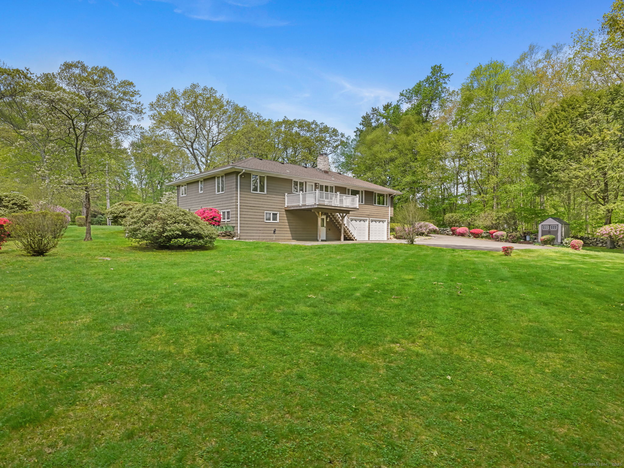 126 Richards, Monroe, Connecticut 06468