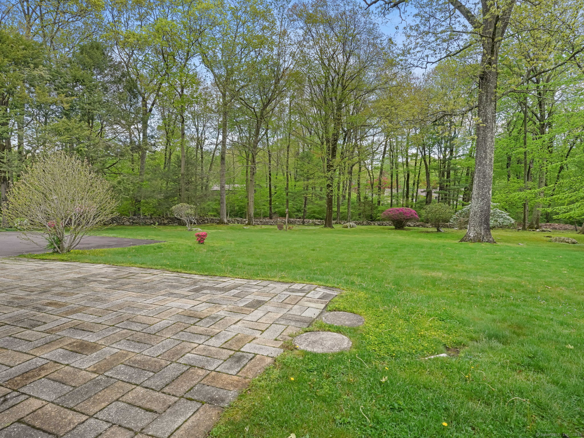 126 Richards, Monroe, Connecticut 06468
