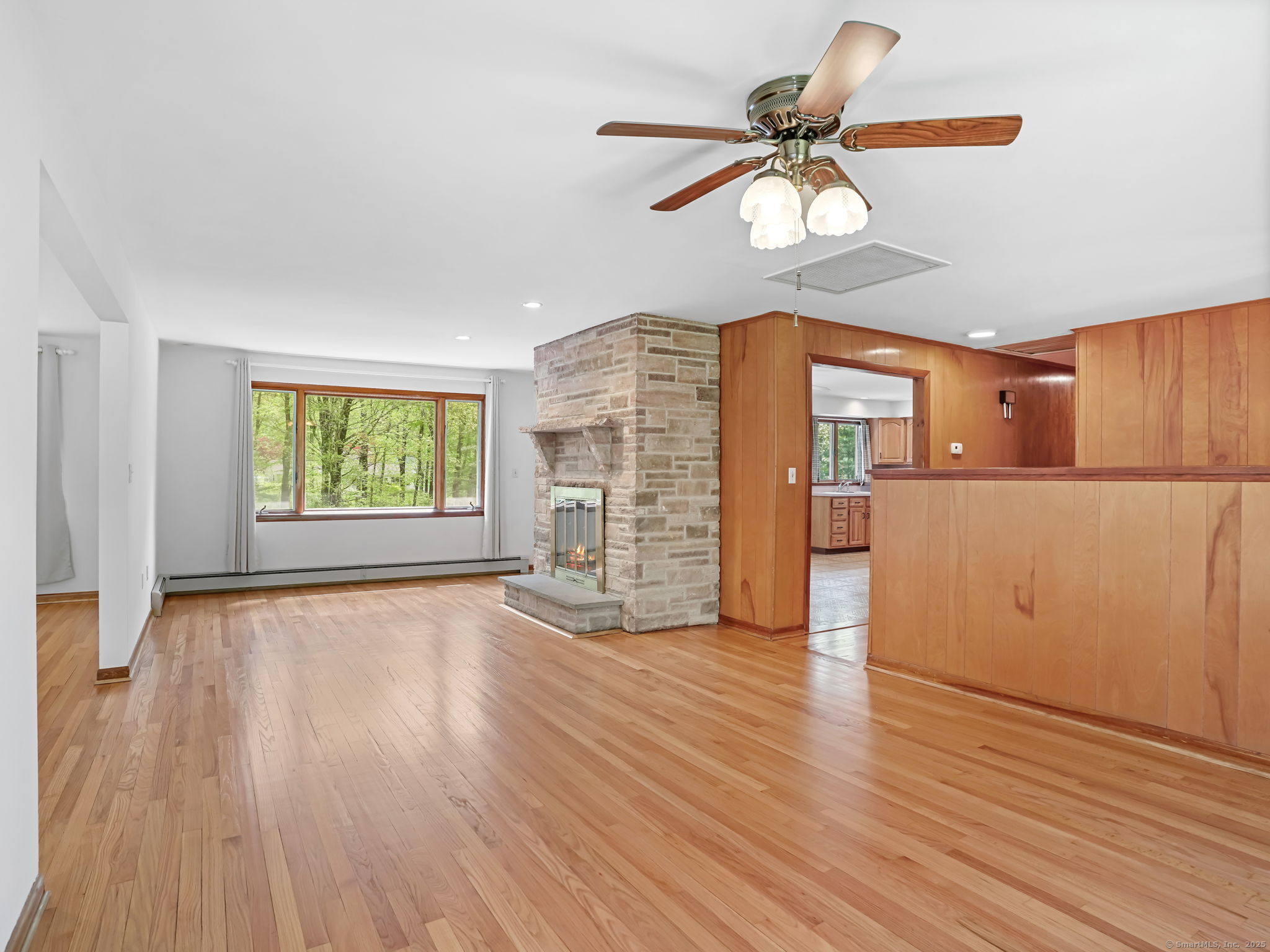 126 Richards, Monroe, Connecticut 06468