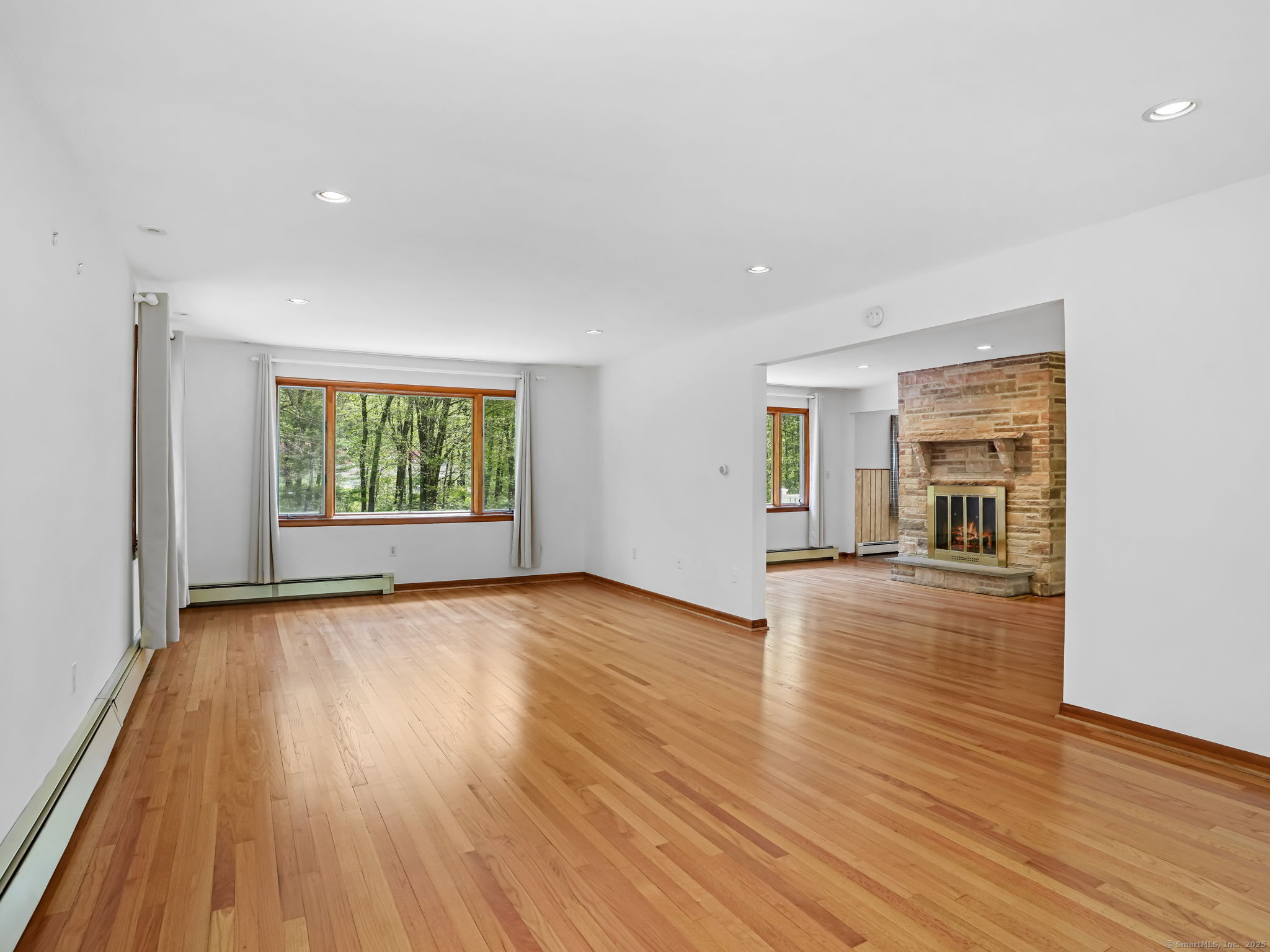 126 Richards, Monroe, Connecticut 06468