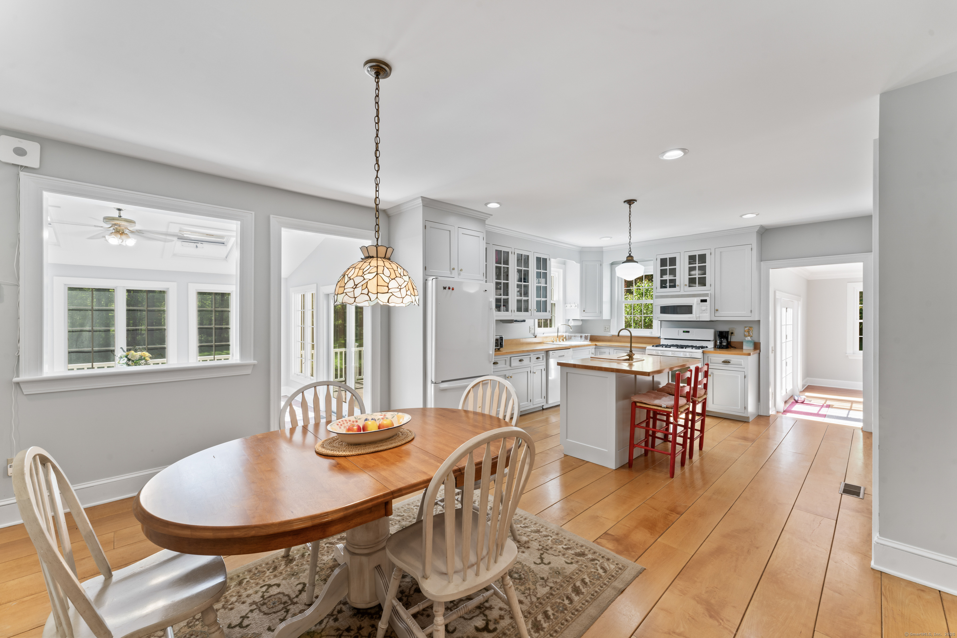 1 Dover, Newtown, 06470, 3 Bedrooms Bedrooms, ,2 BathroomsBathrooms,Single Family For Sale,For Sale,Dover,24094105