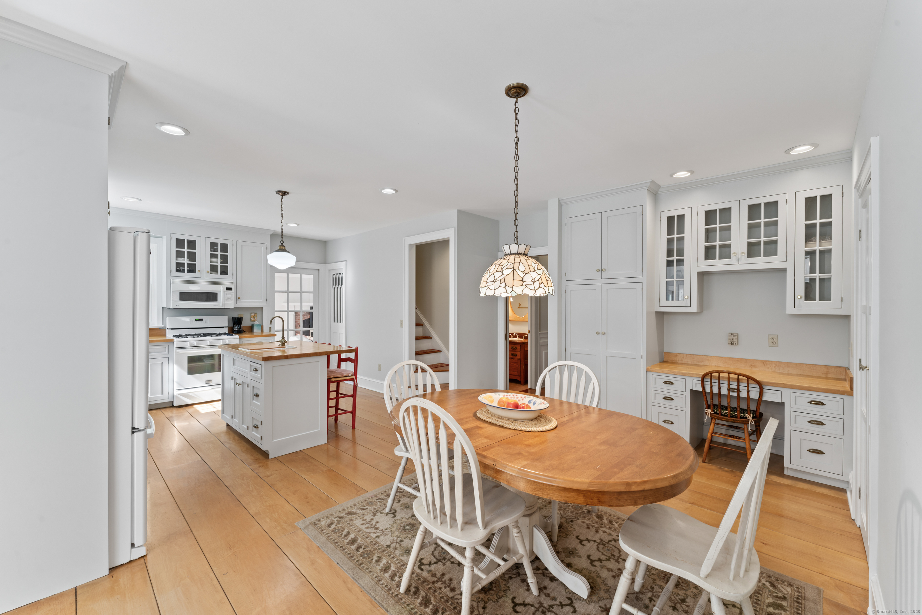 1 Dover, Newtown, 06470, 3 Bedrooms Bedrooms, ,2 BathroomsBathrooms,Single Family For Sale,For Sale,Dover,24094105