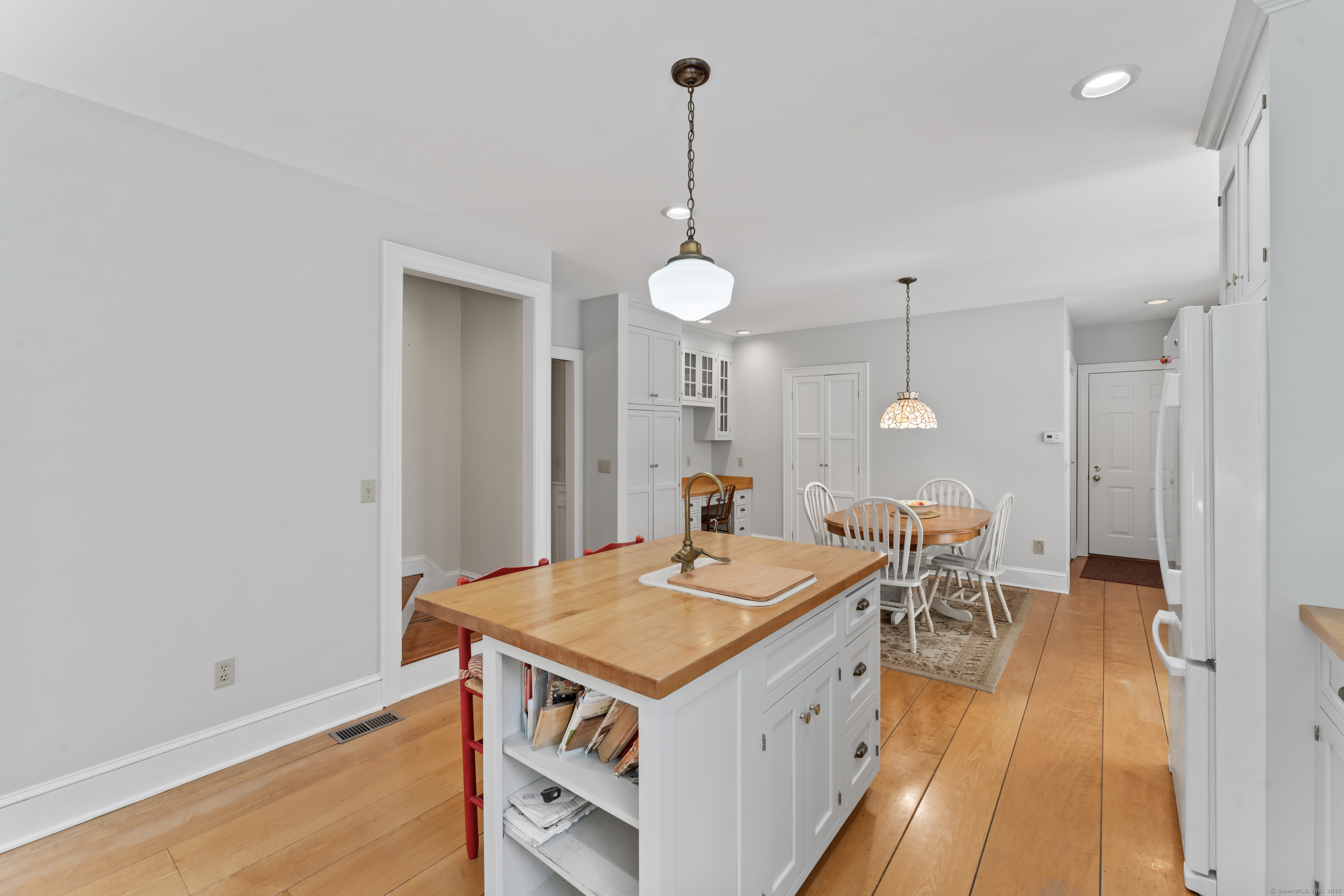1 Dover, Newtown, 06470, 3 Bedrooms Bedrooms, ,2 BathroomsBathrooms,Single Family For Sale,For Sale,Dover,24094105