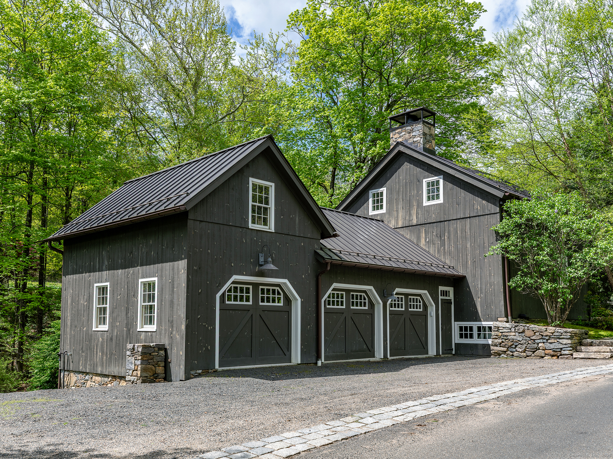 39 Painter Hill, Woodbury, Connecticut 06798