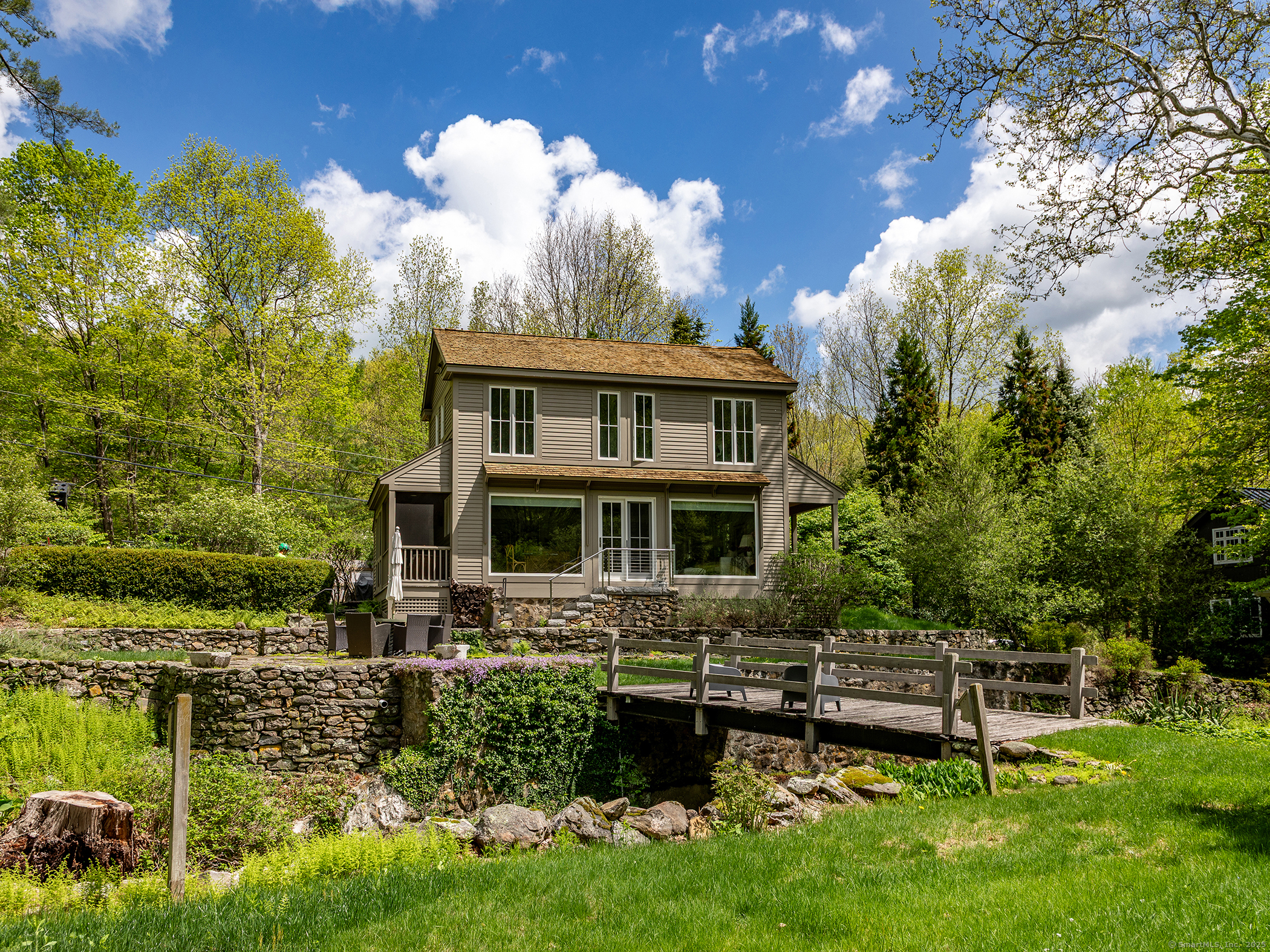 39 Painter Hill, Woodbury, Connecticut 06798