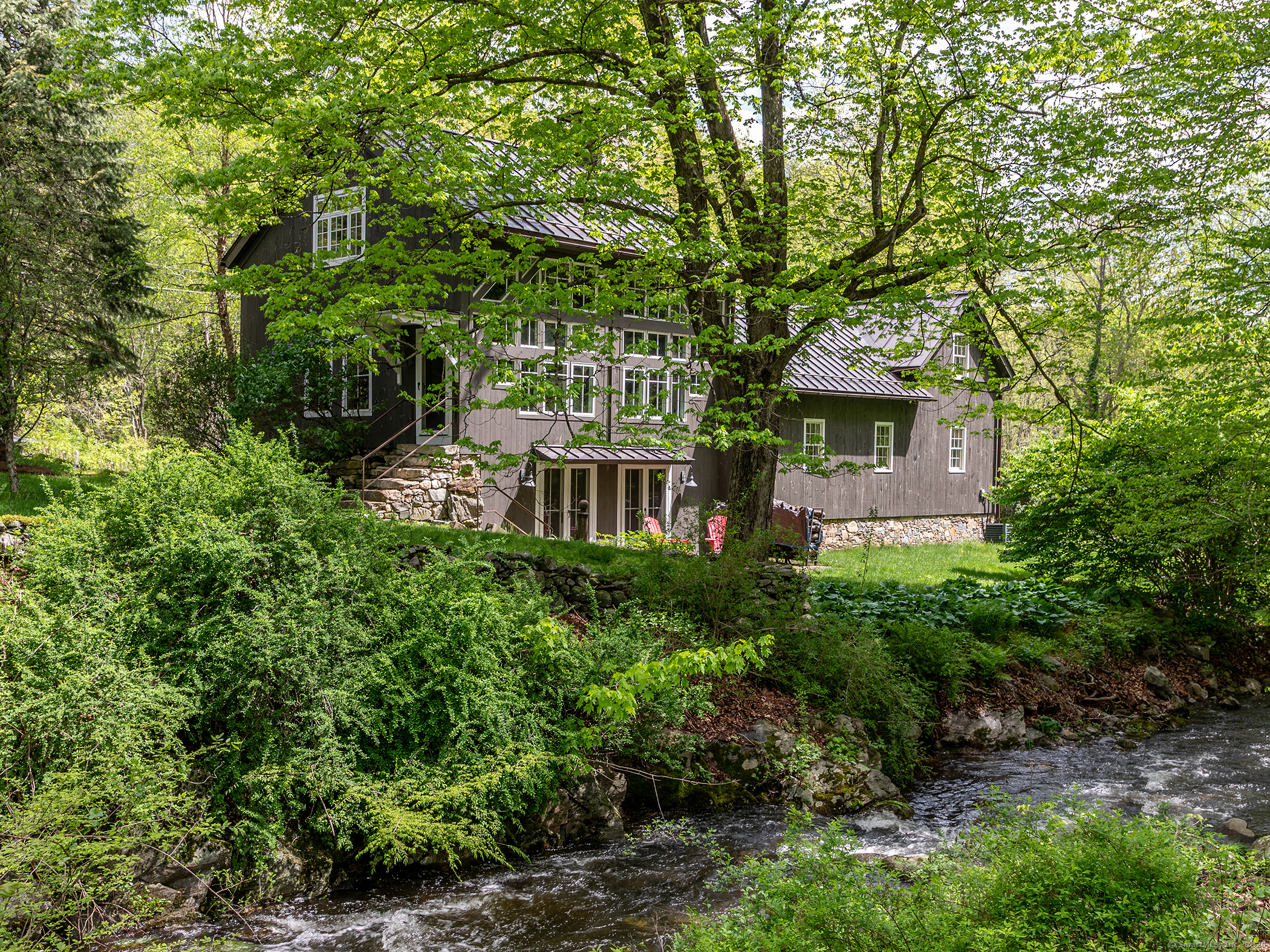 39 Painter Hill, Woodbury, Connecticut 06798