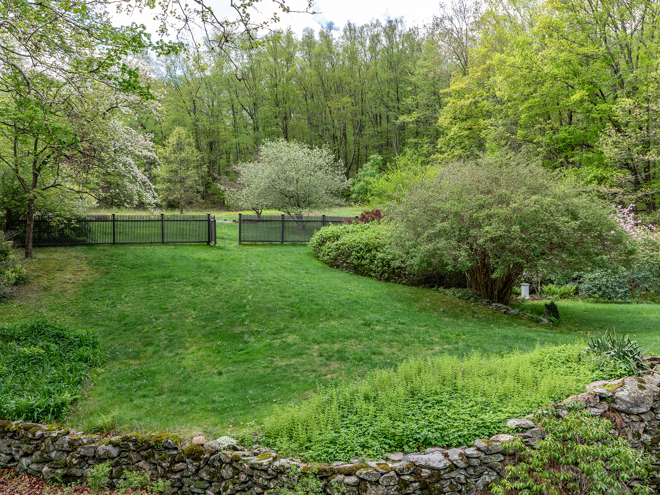 39 Painter Hill, Woodbury, Connecticut 06798