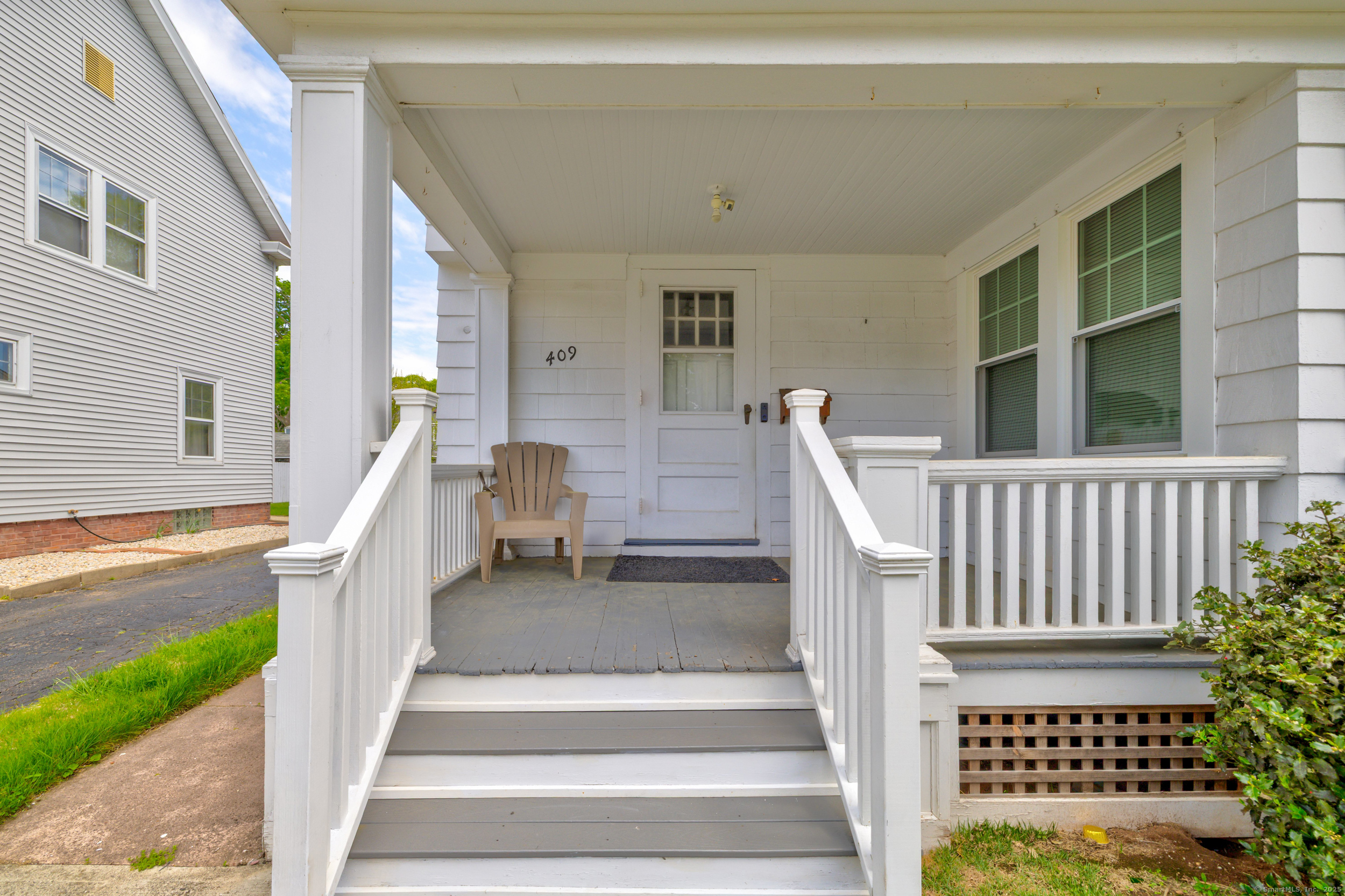 409 Third, West Haven, Connecticut 06516