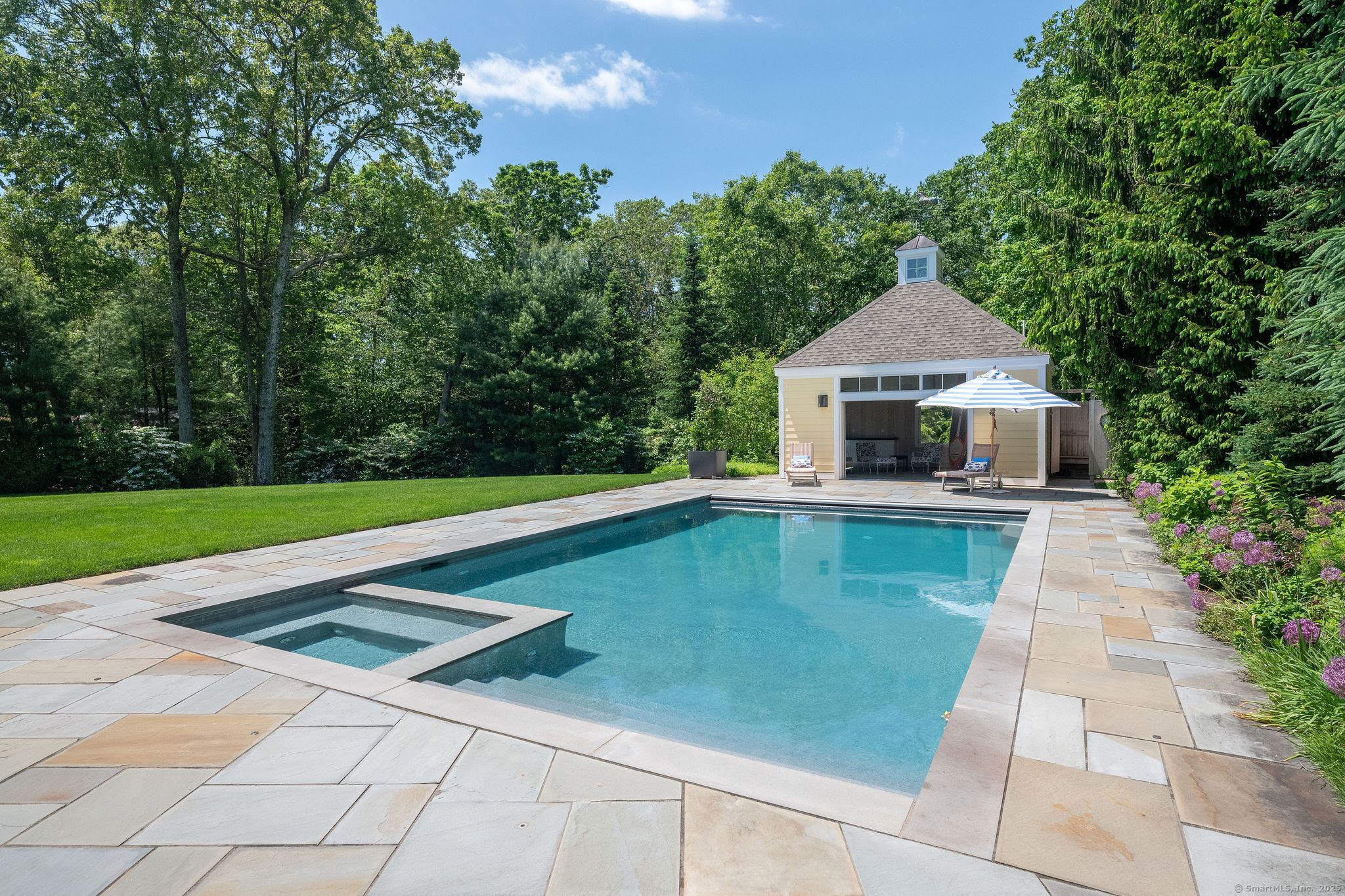 37 Lantern Hill, Madison, Connecticut 06443