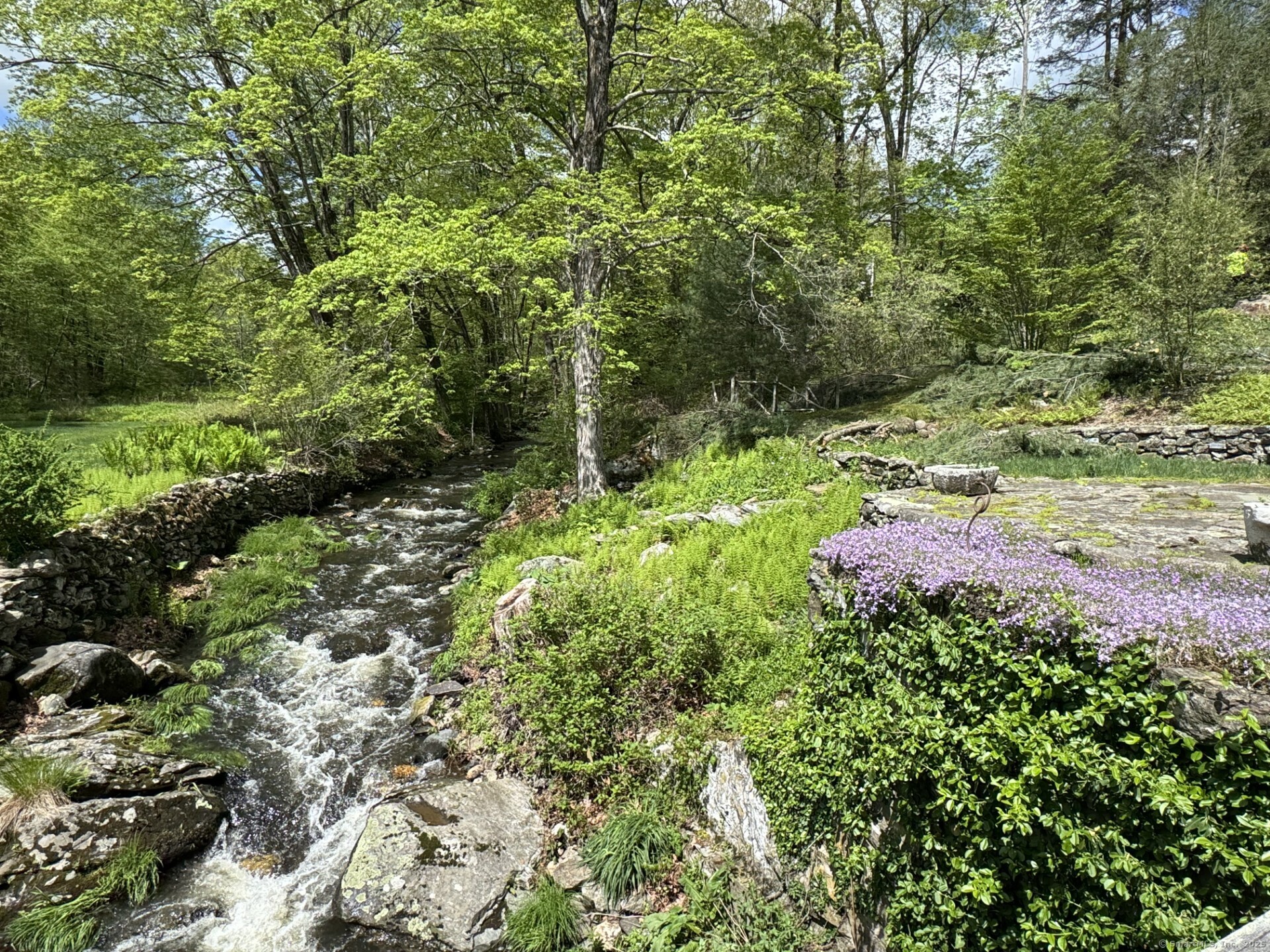 39 Painter Hill, Woodbury, Connecticut 06798