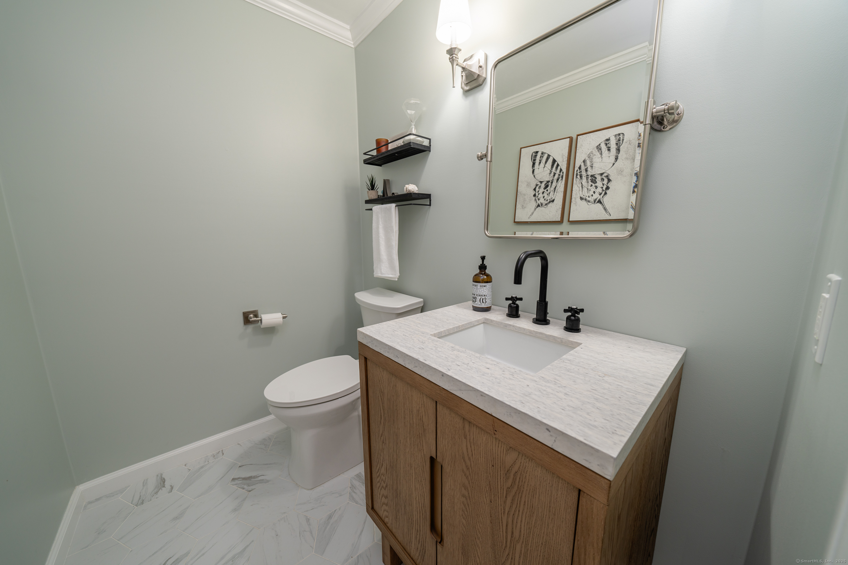 195 Summer Hill, Madison, Connecticut 06443