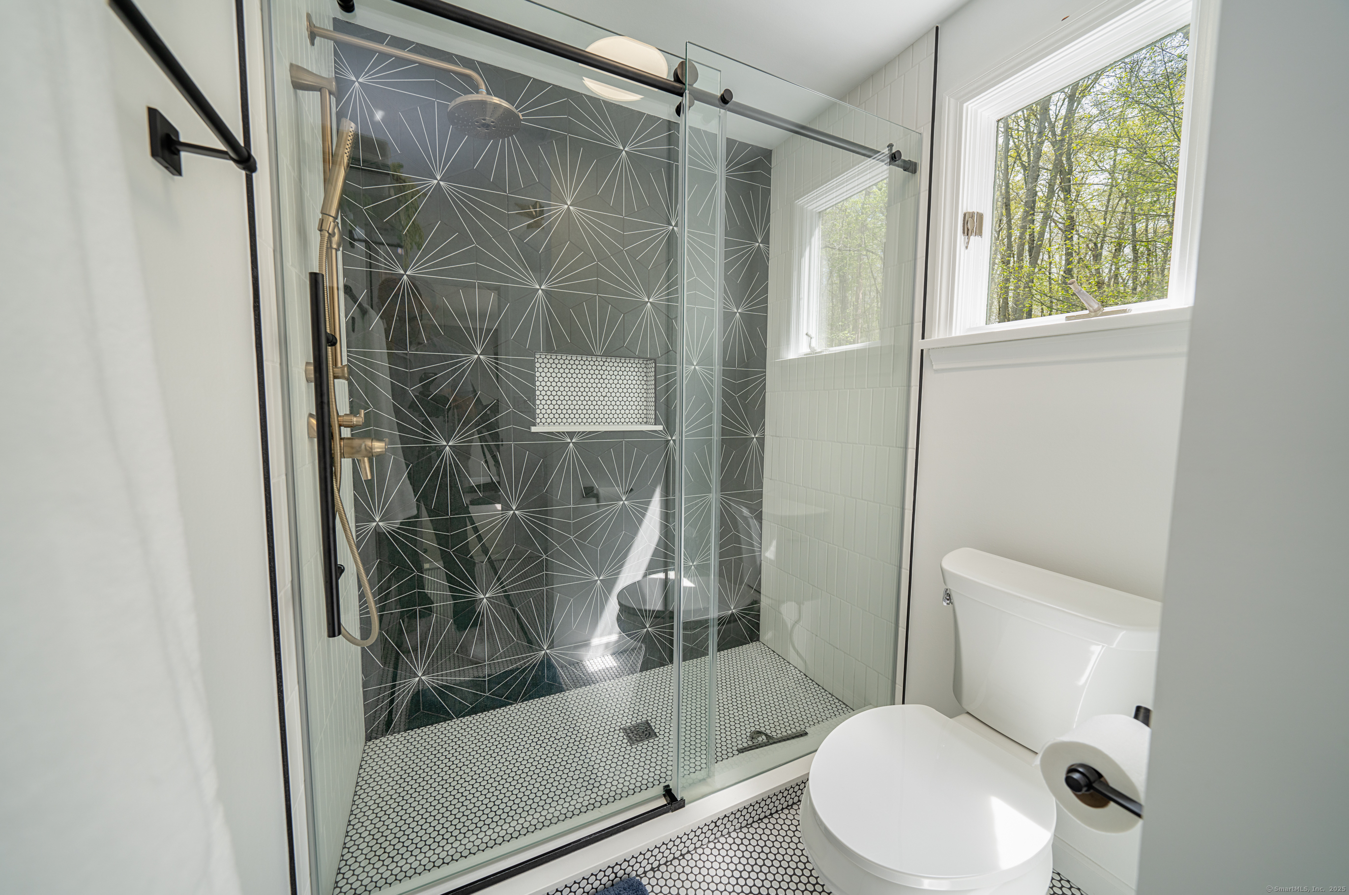 195 Summer Hill, Madison, Connecticut 06443