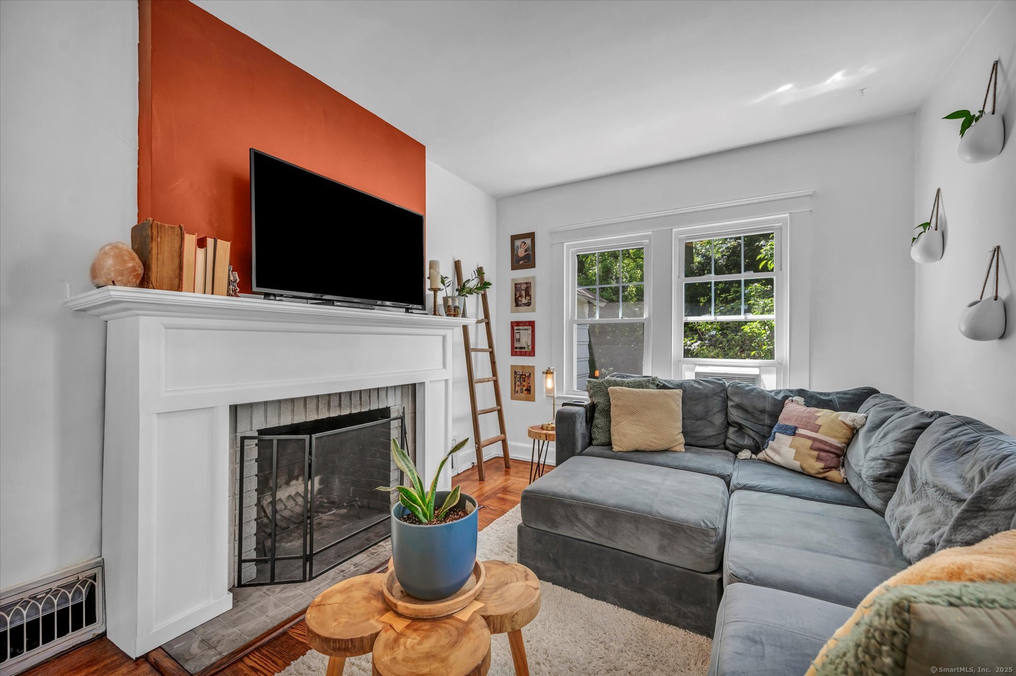 19 Orpington, Hamden, Connecticut 06517