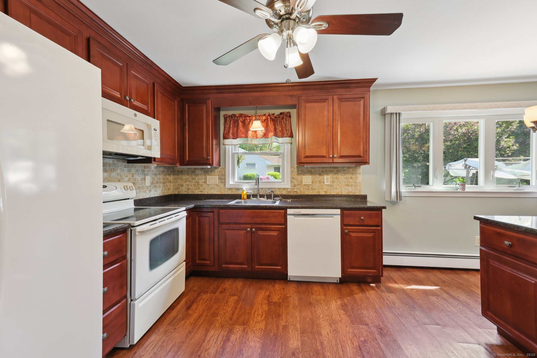 11 Jamestown, Hamden, Connecticut 06518