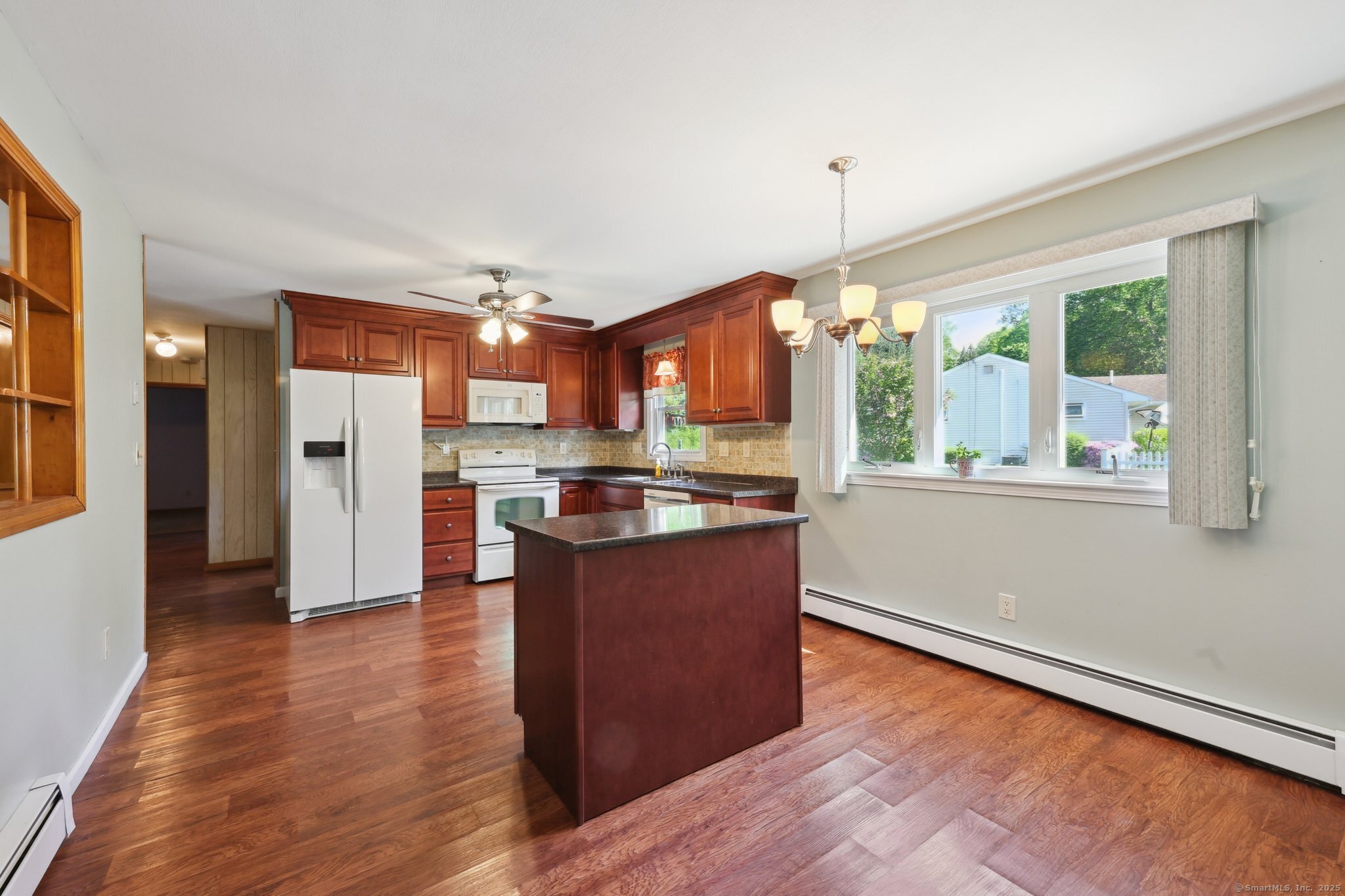 11 Jamestown, Hamden, Connecticut 06518